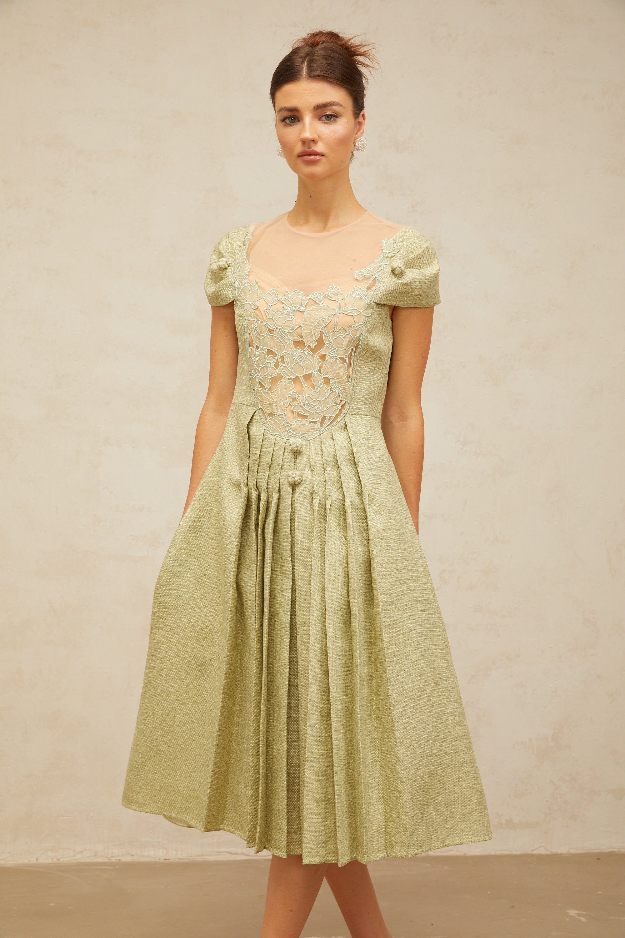 Marianne green flower-motif pleated midi dress