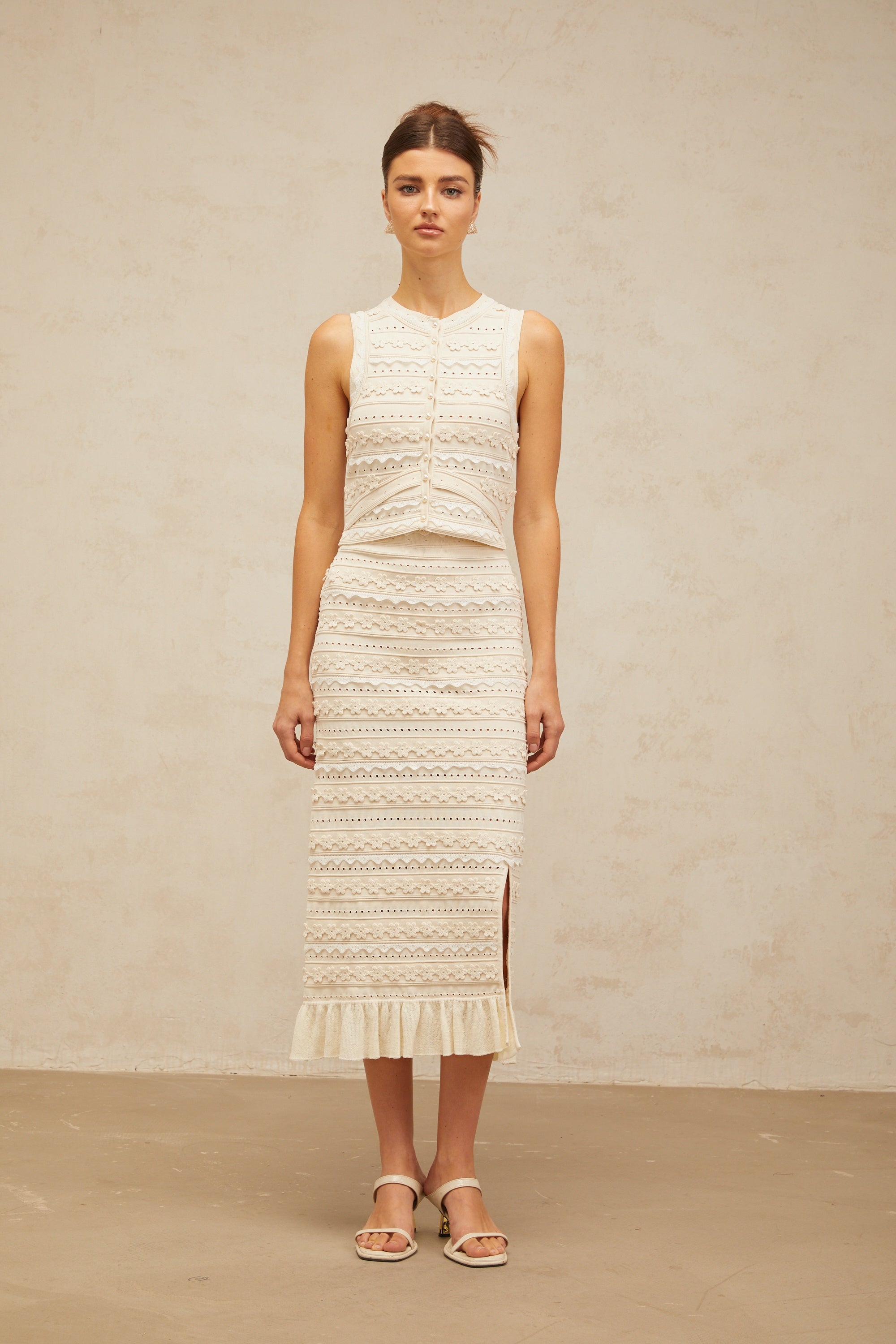 Giada white flower knit top & skirt matching set
