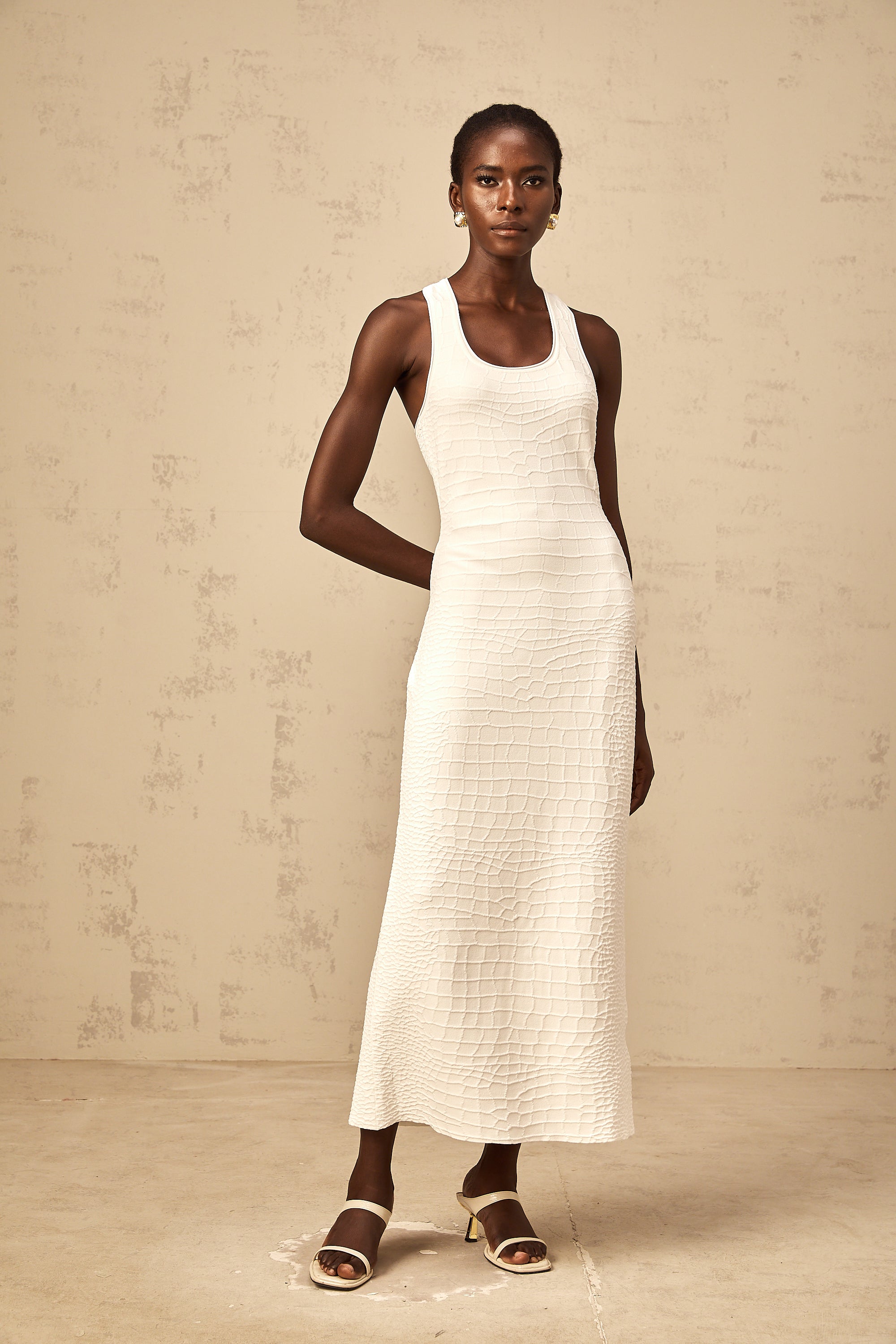 Xénia white textured jacquard tank midi dress