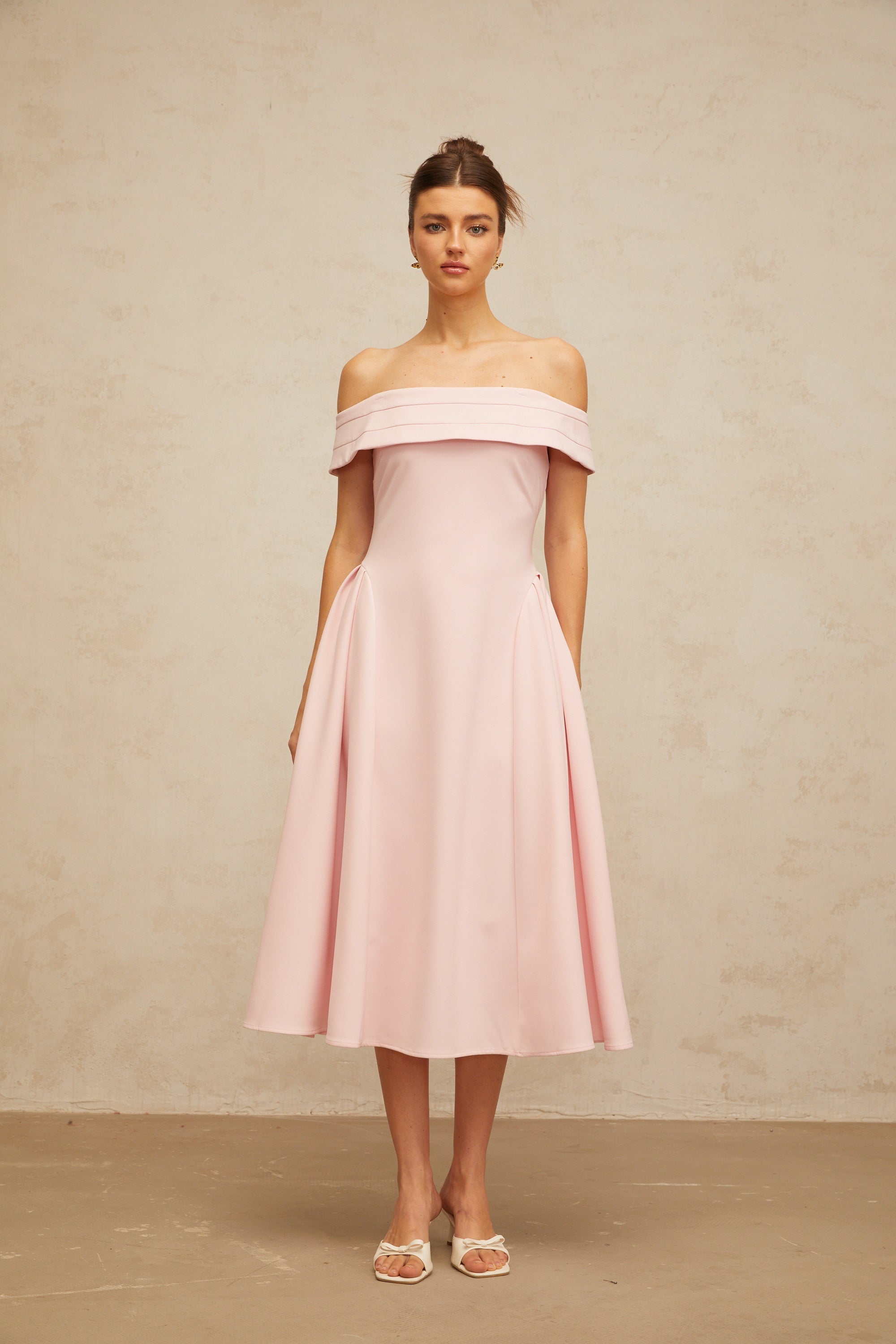 Zélie pink off-shoulder pleated midi dress