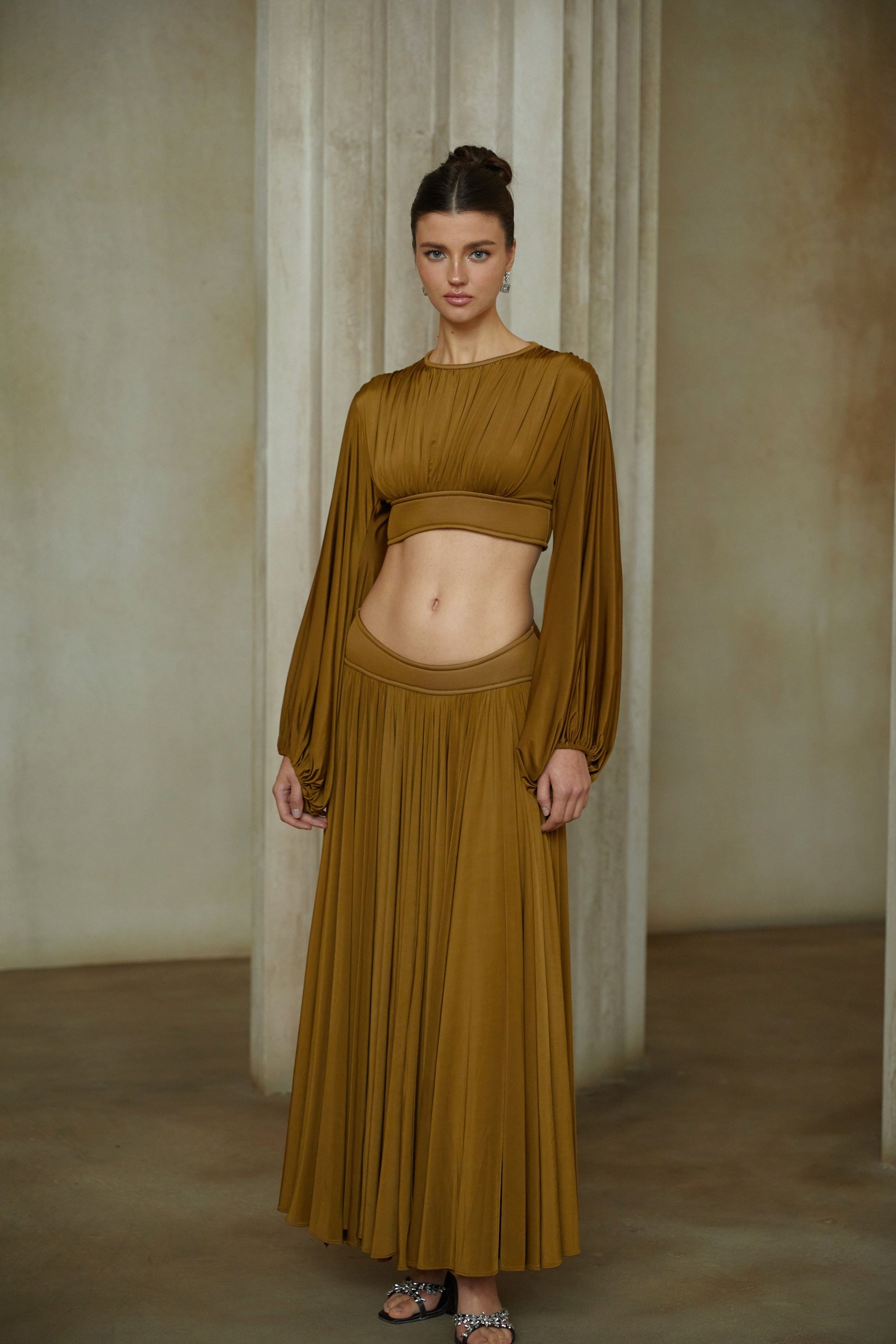 Daphné Brown Fully Pleated Two-Piece Blouse and Skirt Set
