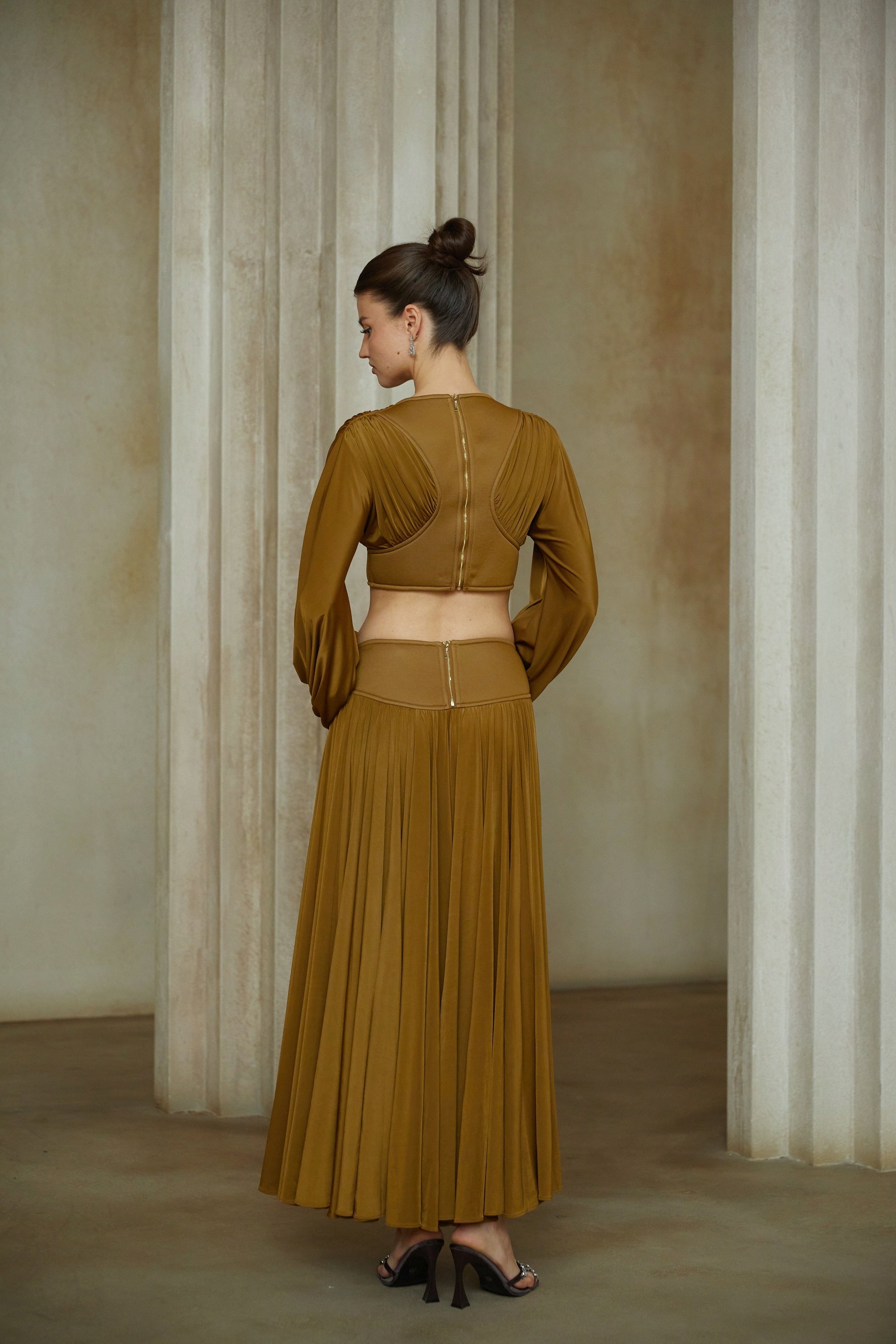 Daphné Brown Fully Pleated Two-Piece Blouse and Skirt Set