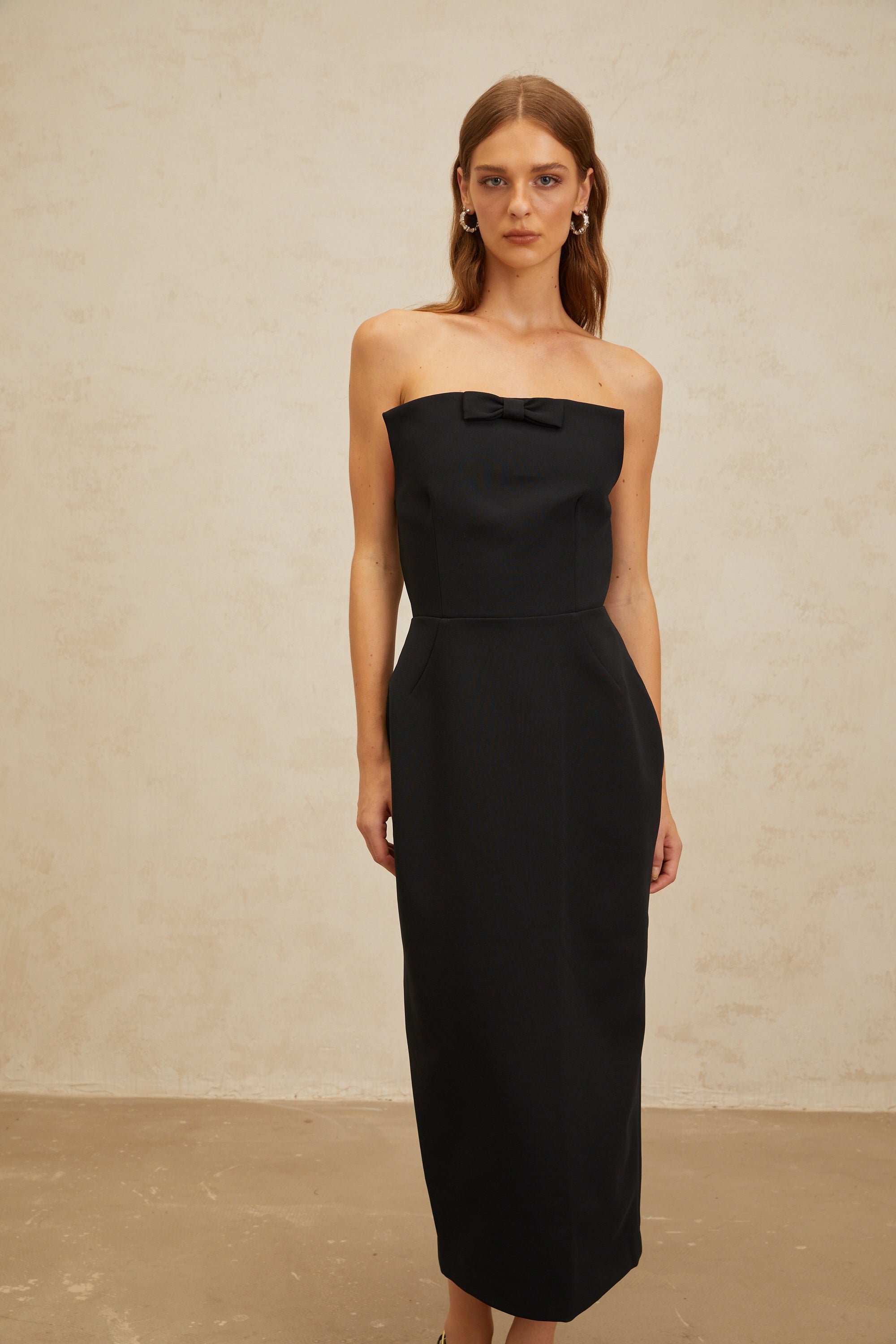 Amaryllis Black Bowknot Off-Shoulder Midi Dress