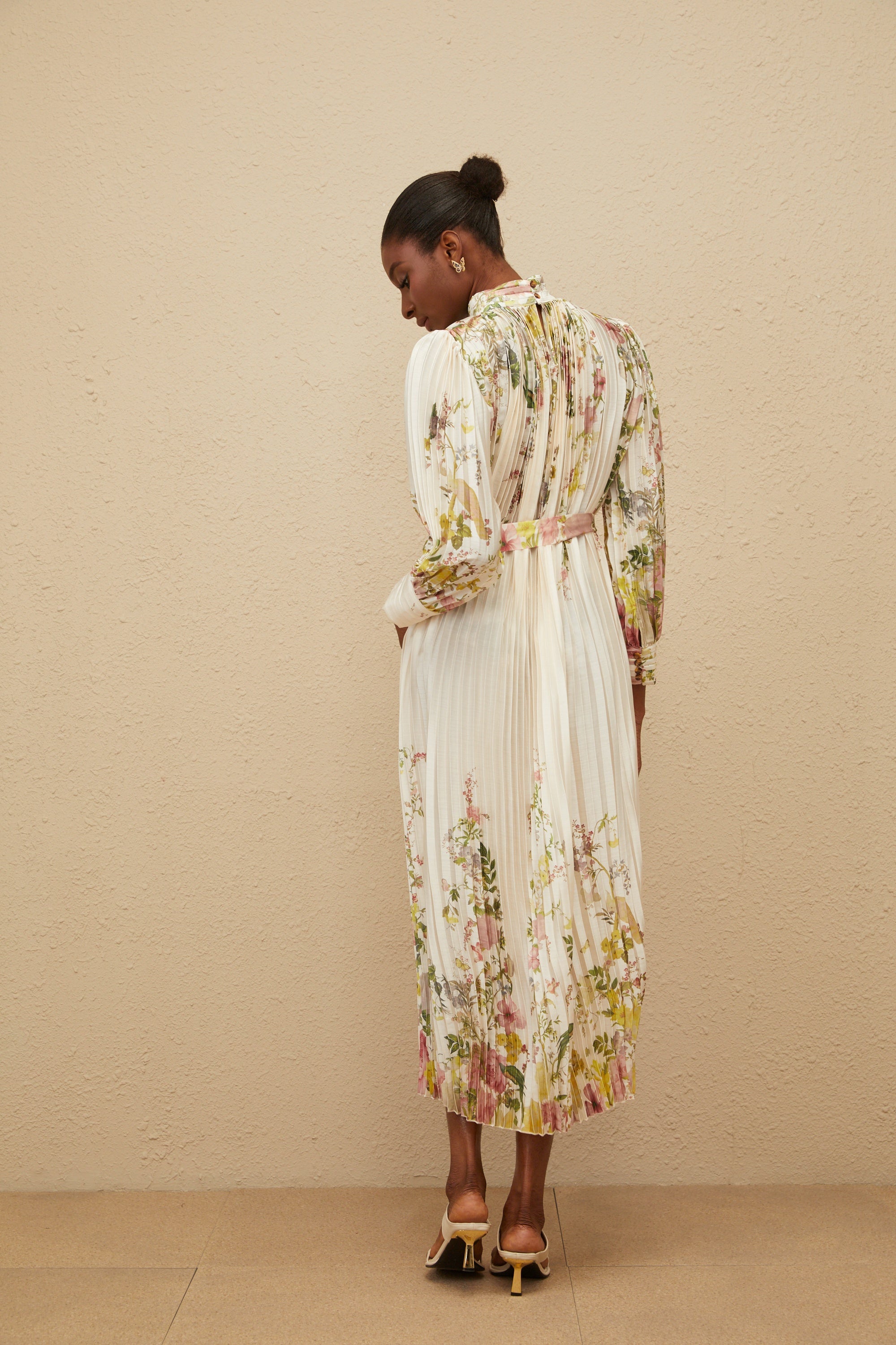 Poétique White Pleated Floral Print Midi Dress