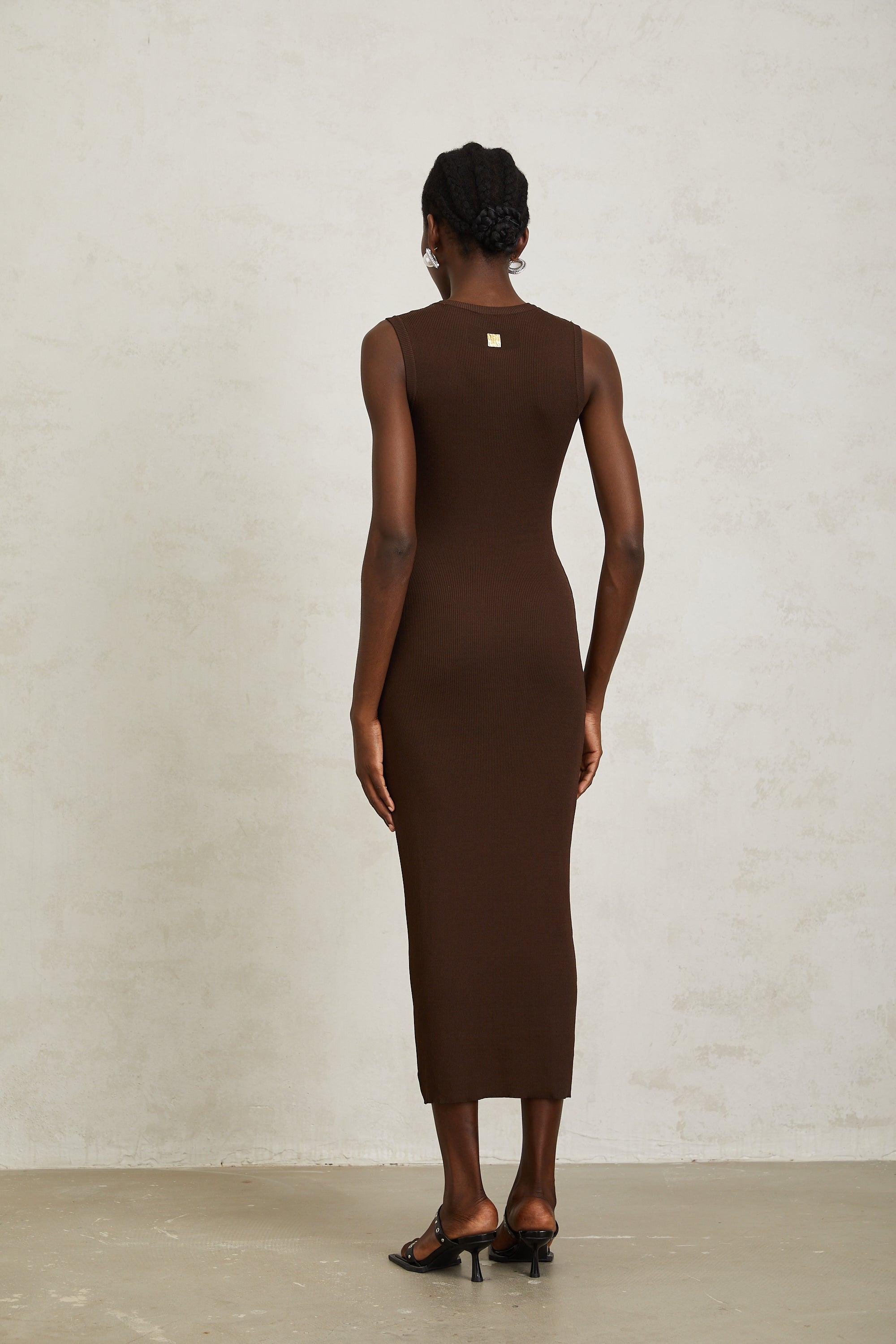 Gaëlle Brown Keyhole Ribbed Knit Midi Dress