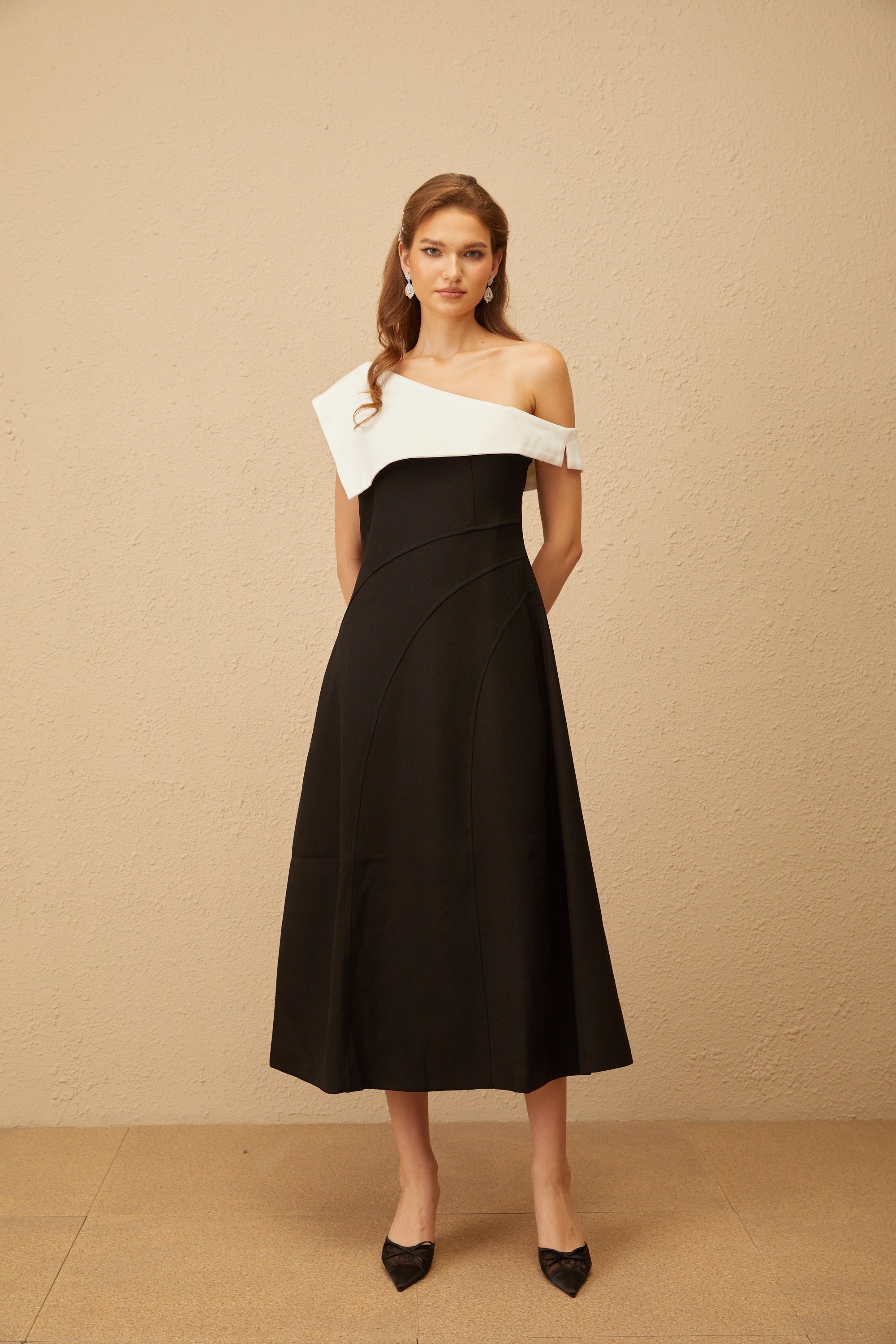 Mélanie Color Block Asymmetrical Midi Dress - black