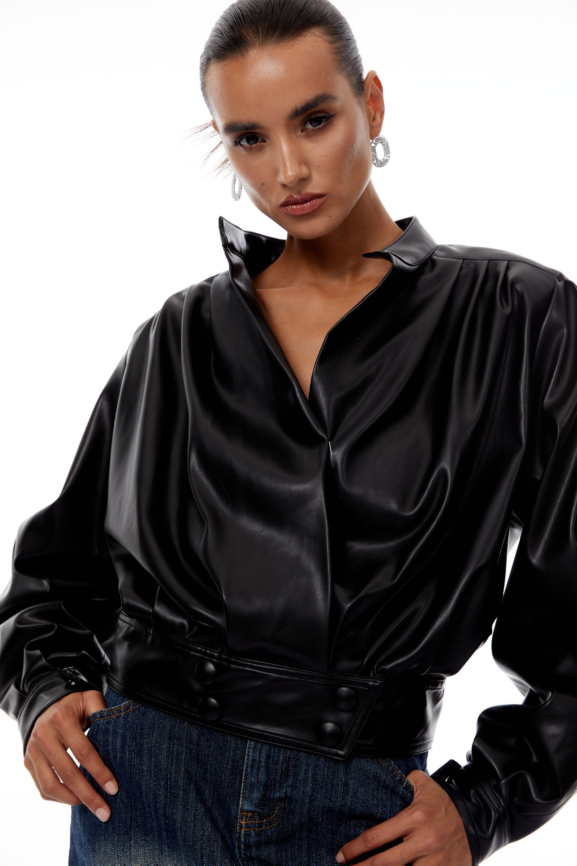 Ramóna Black Crop Leather Jacket