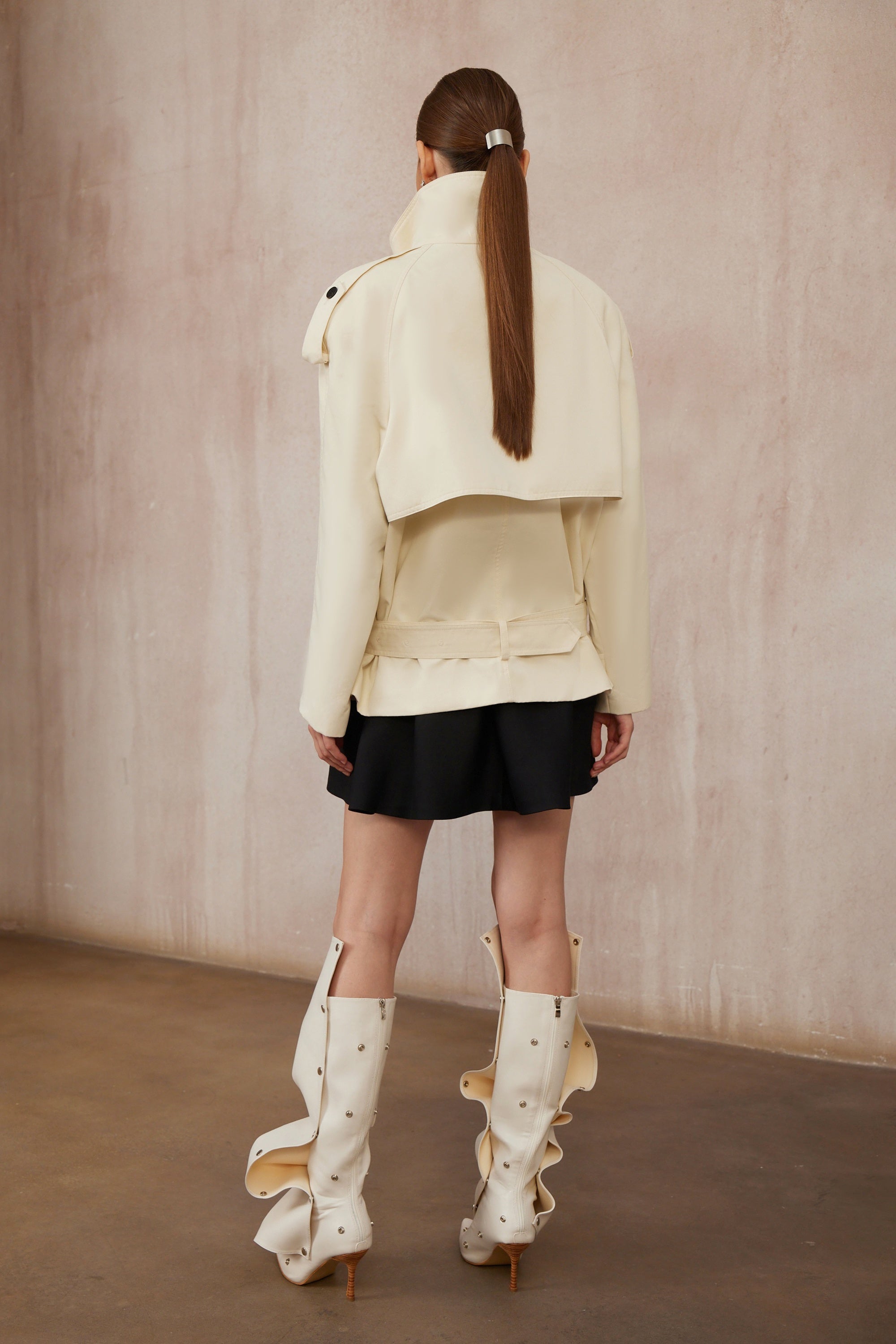 Calliopée White Double-Breasted Short Trench Coat