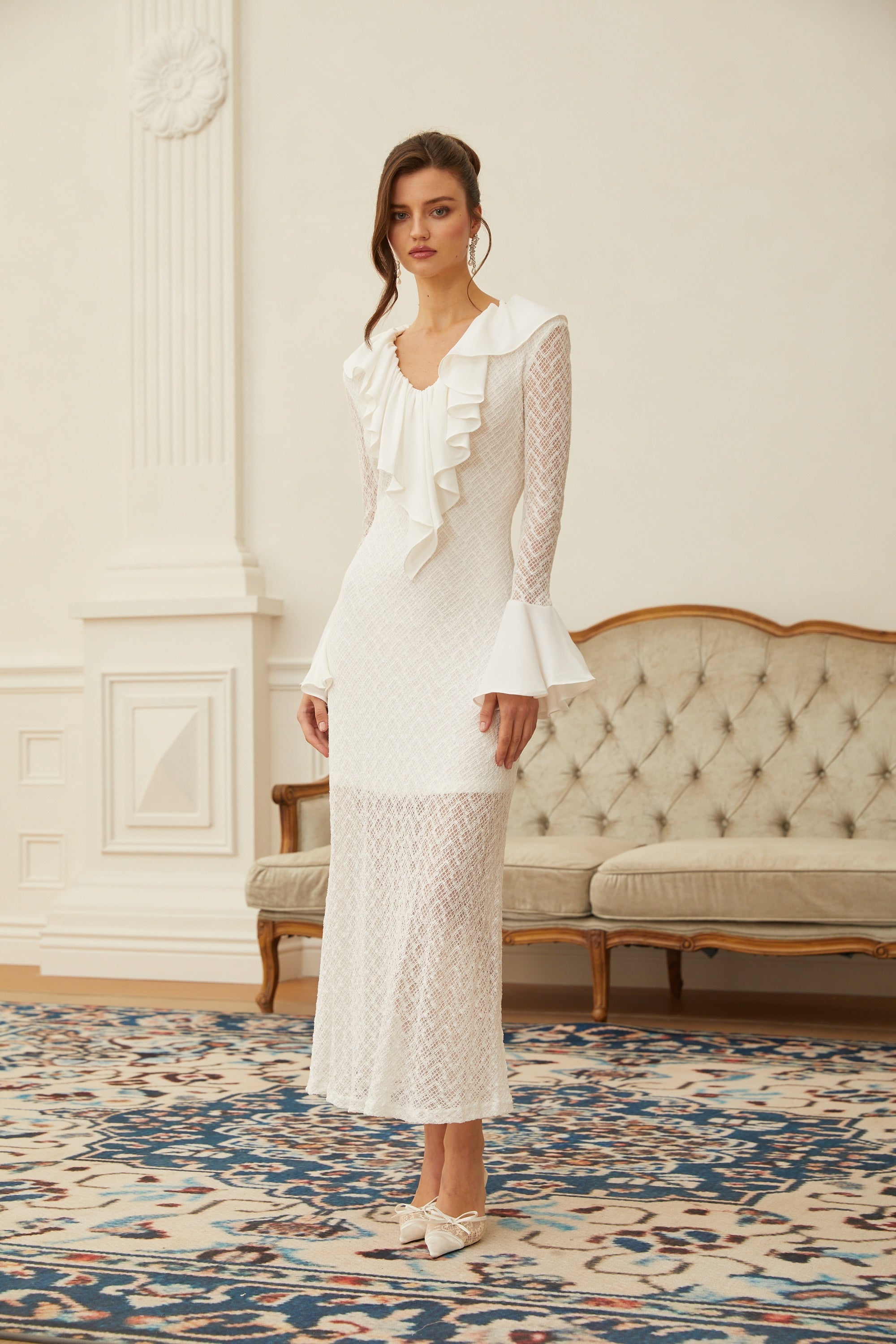Mădălina White Wavy Pattern Lace Maxi Dress