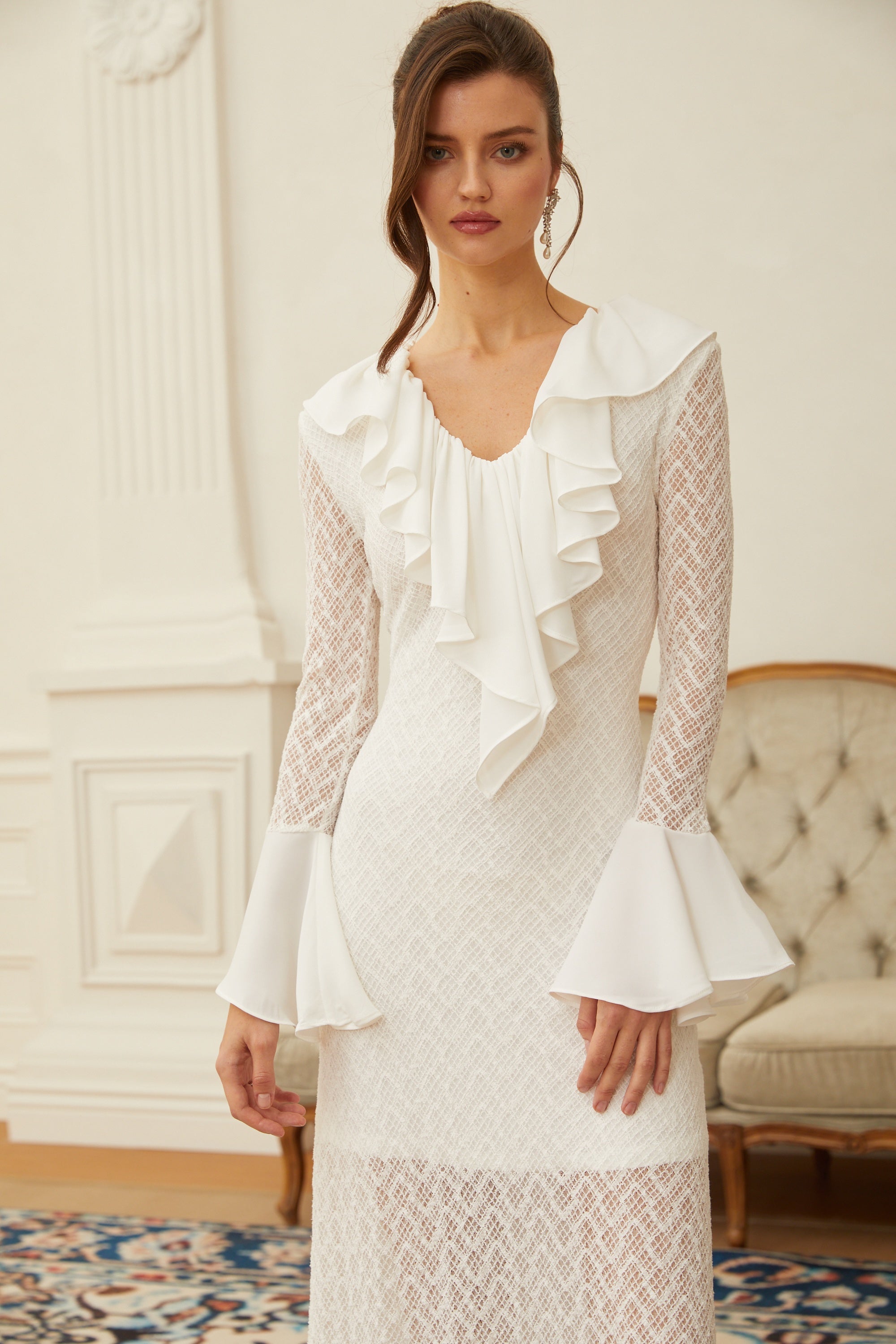 Mădălina White Wavy Pattern Lace Maxi Dress