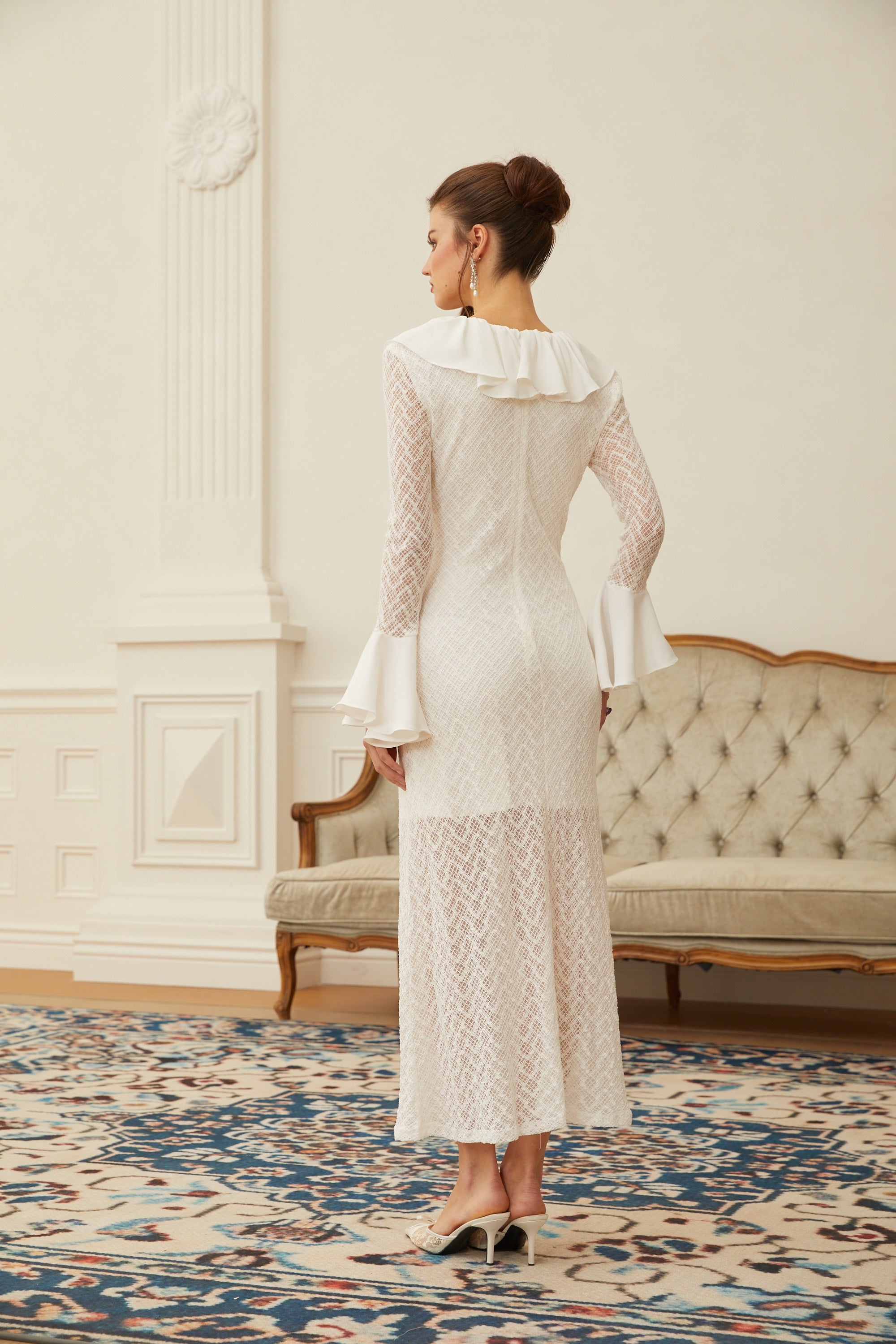Mădălina White Wavy Pattern Lace Maxi Dress