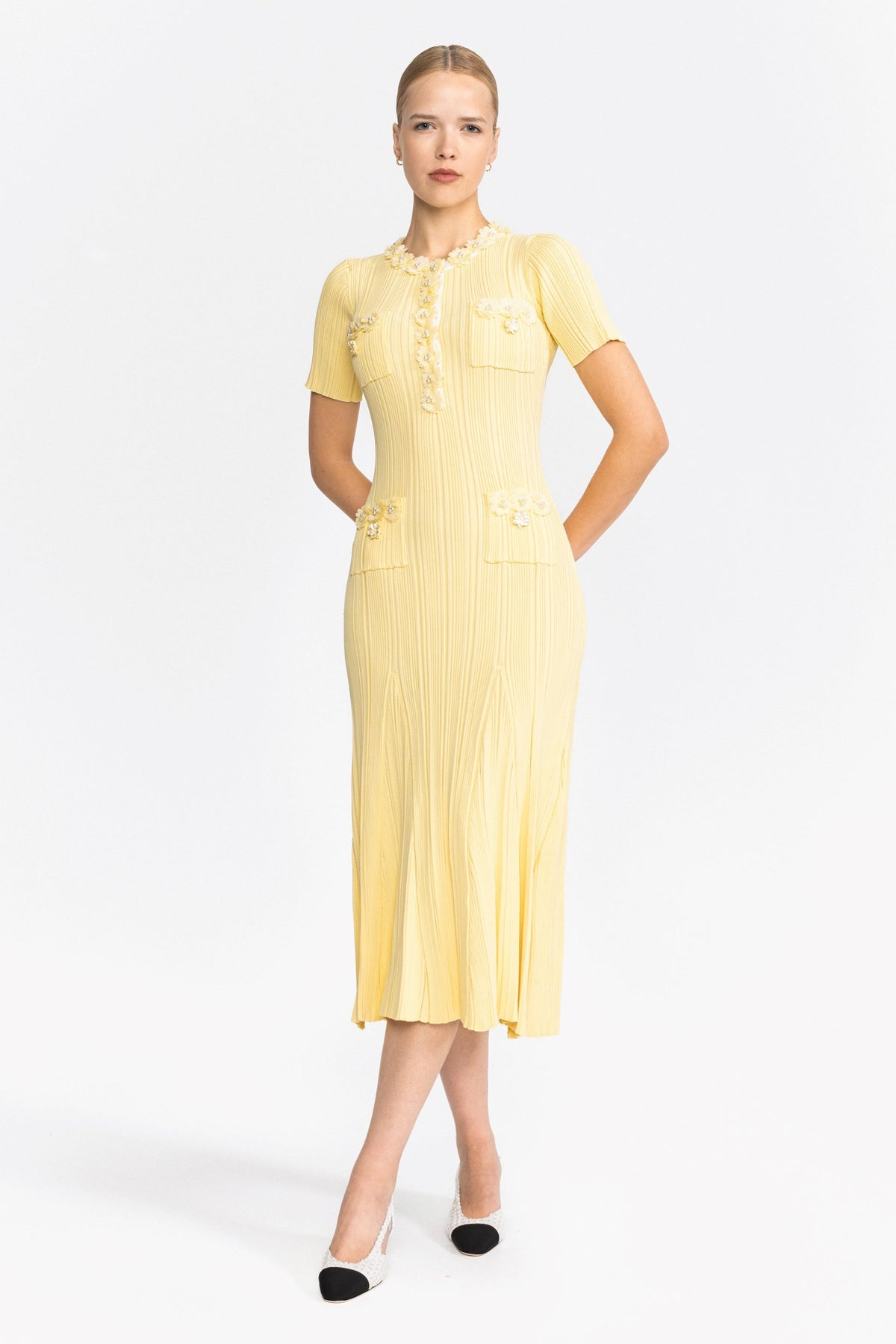 Ribbed Knit Flower Appliqué Midi Dress - Yellow