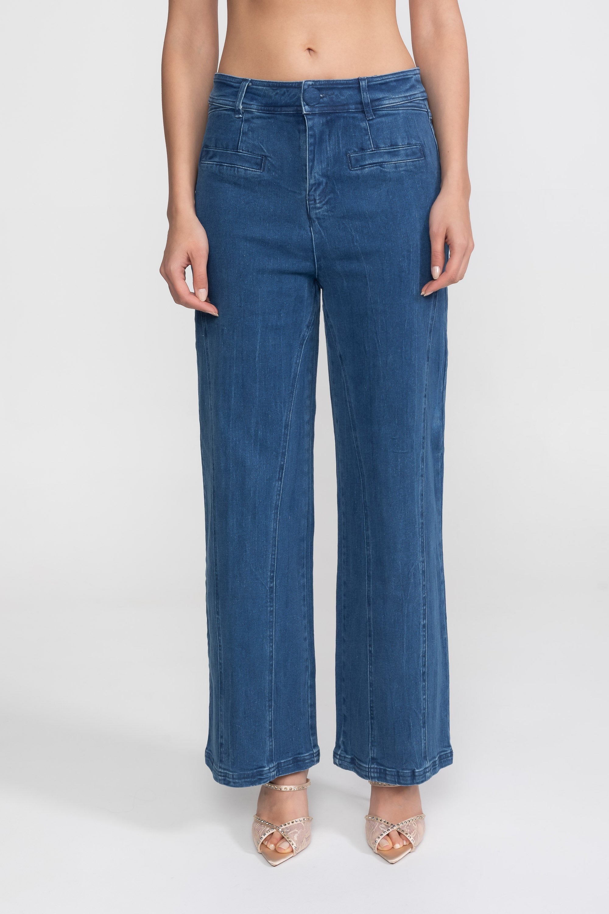 Wide-Leg High-Rise Jeans With Patch Pockets - Blue