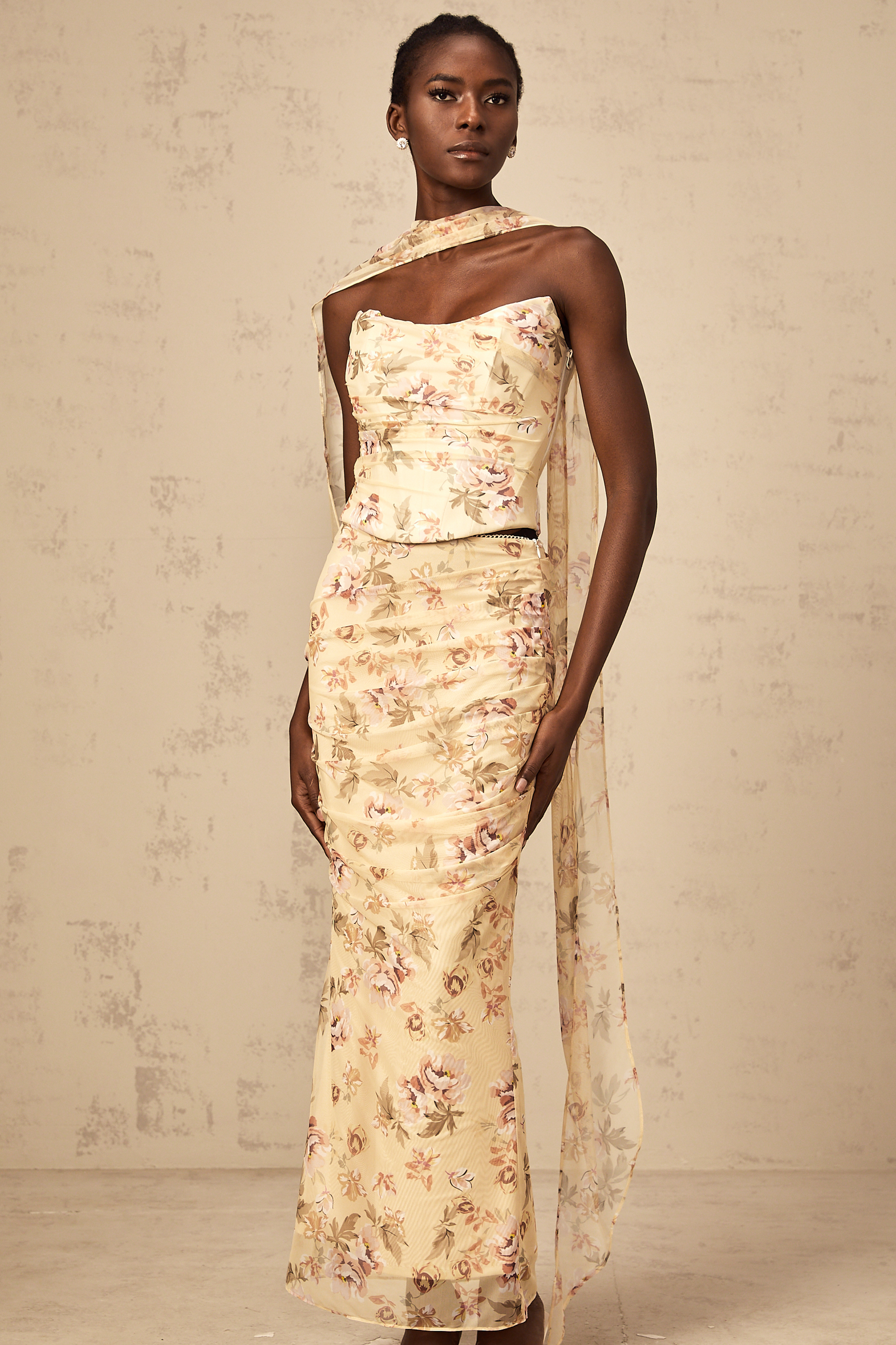 Alizée yellow floral-print fitted top & skirt matching set