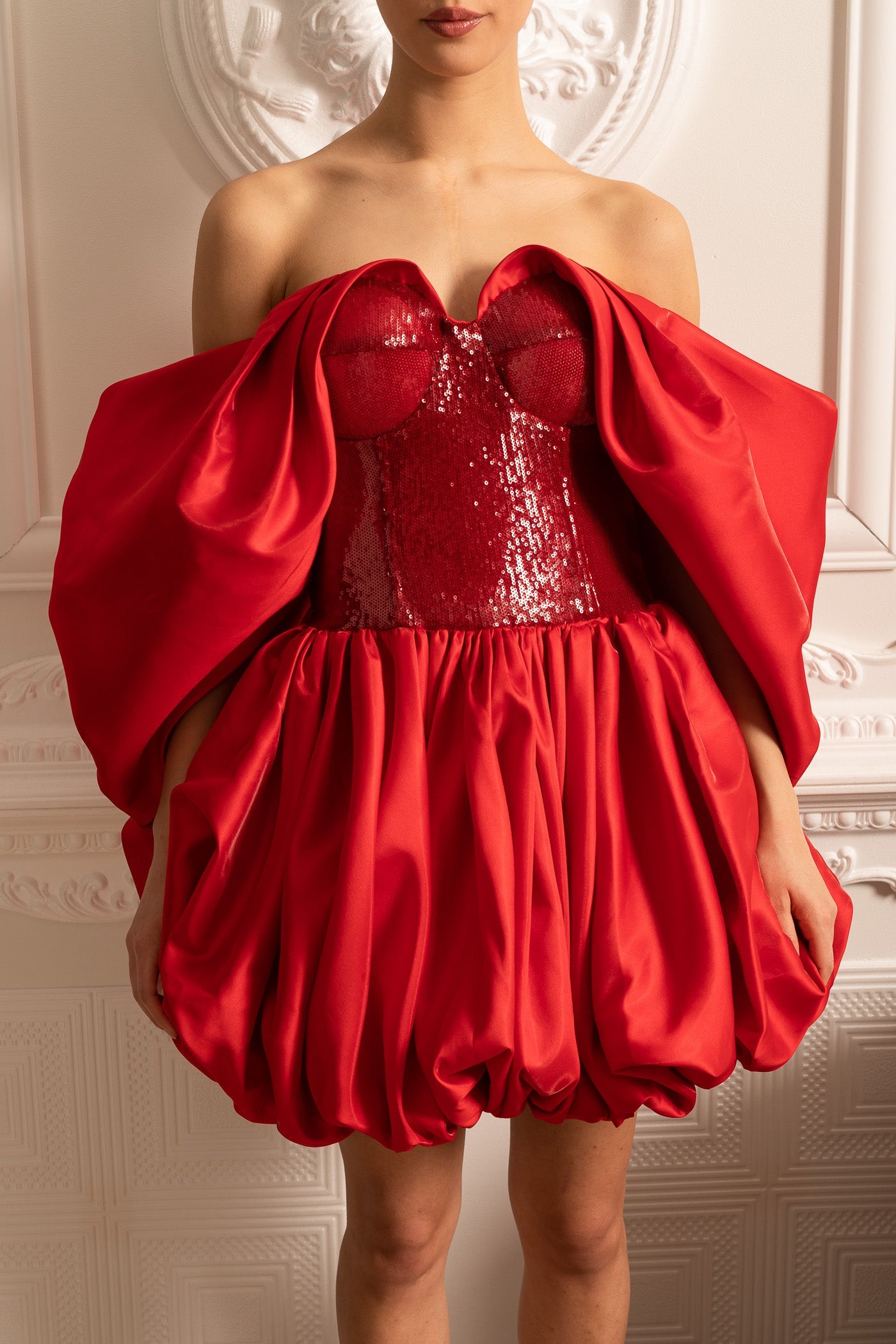 Off-Shoulder Dress With Voluminous Skirt And Flowing Sleeves - Red