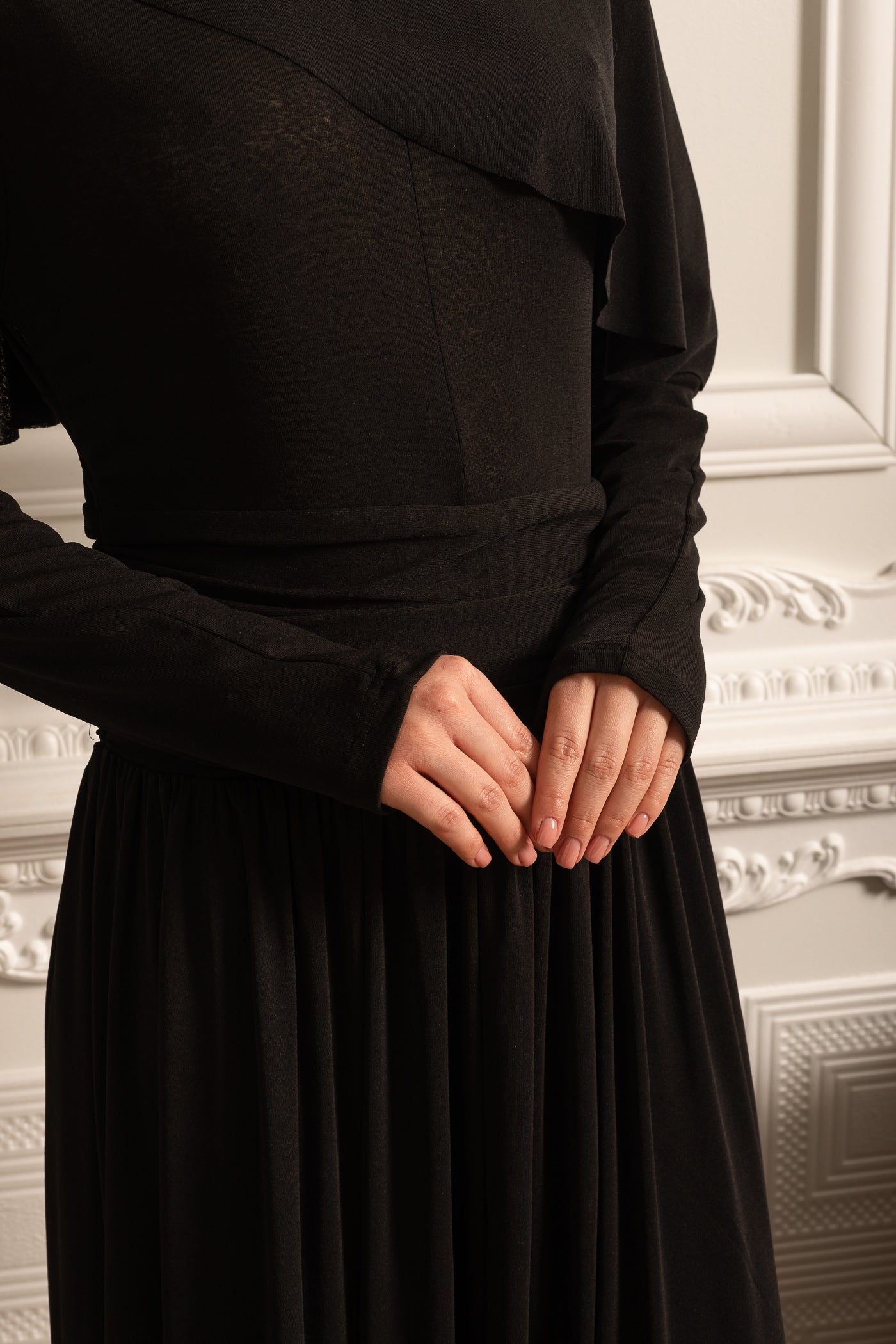 Elegant Dress With Ruched Waist, Pleated Maxi Skirt And Cape-Like Layered Top - Black