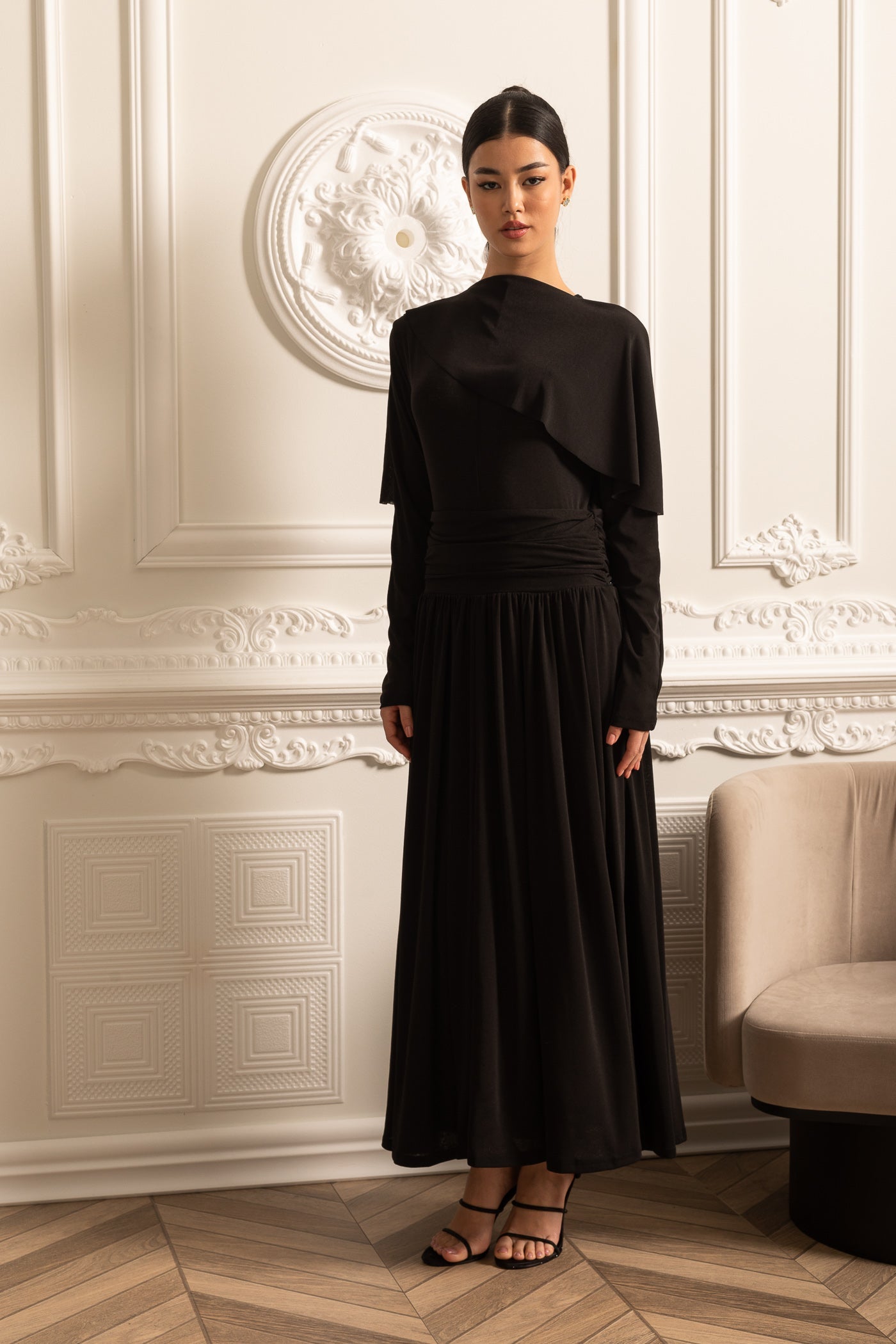 Elegant Dress With Ruched Waist, Pleated Maxi Skirt And Cape-Like Layered Top - Black