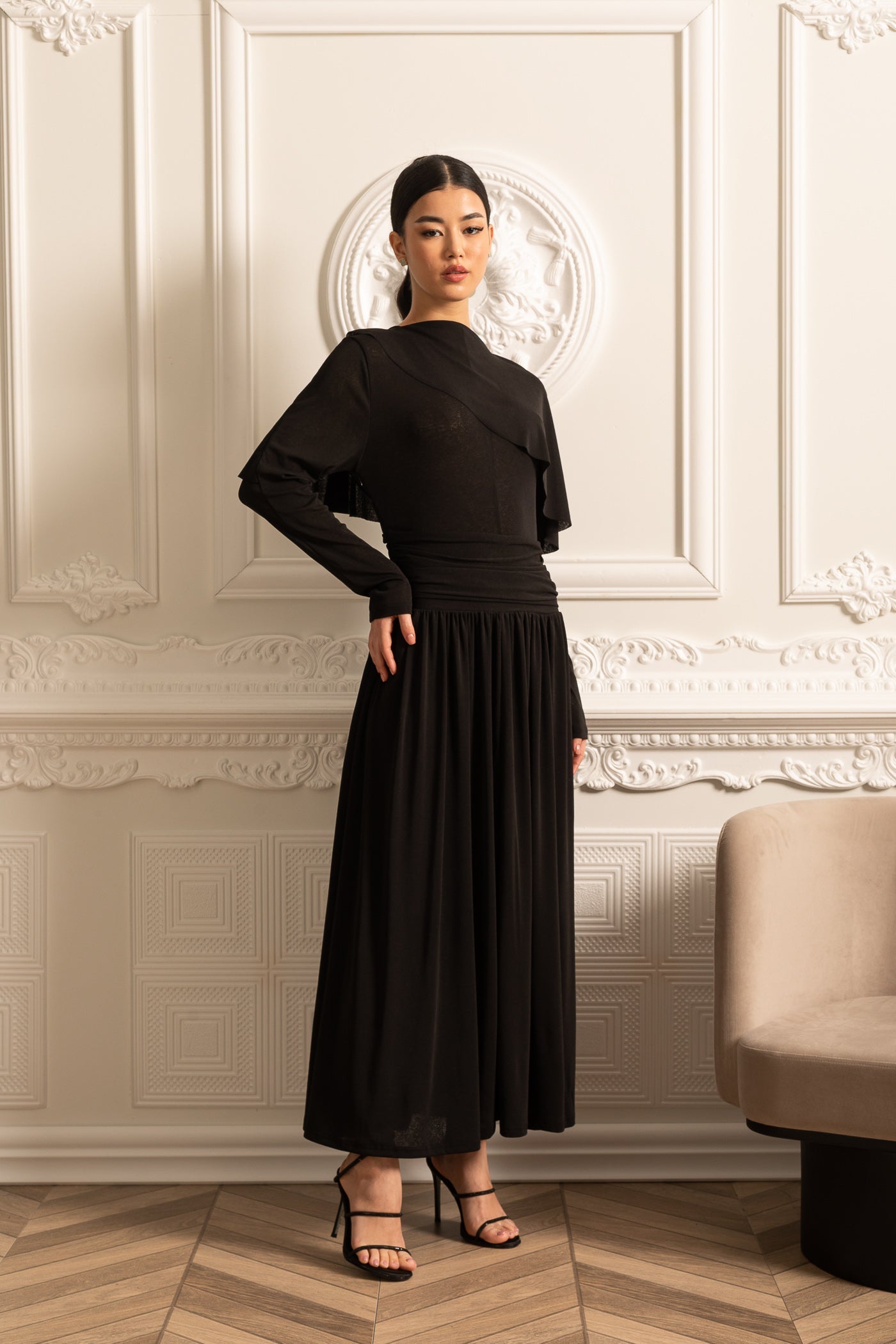 Elegant Dress With Ruched Waist, Pleated Maxi Skirt And Cape-Like Layered Top - Black