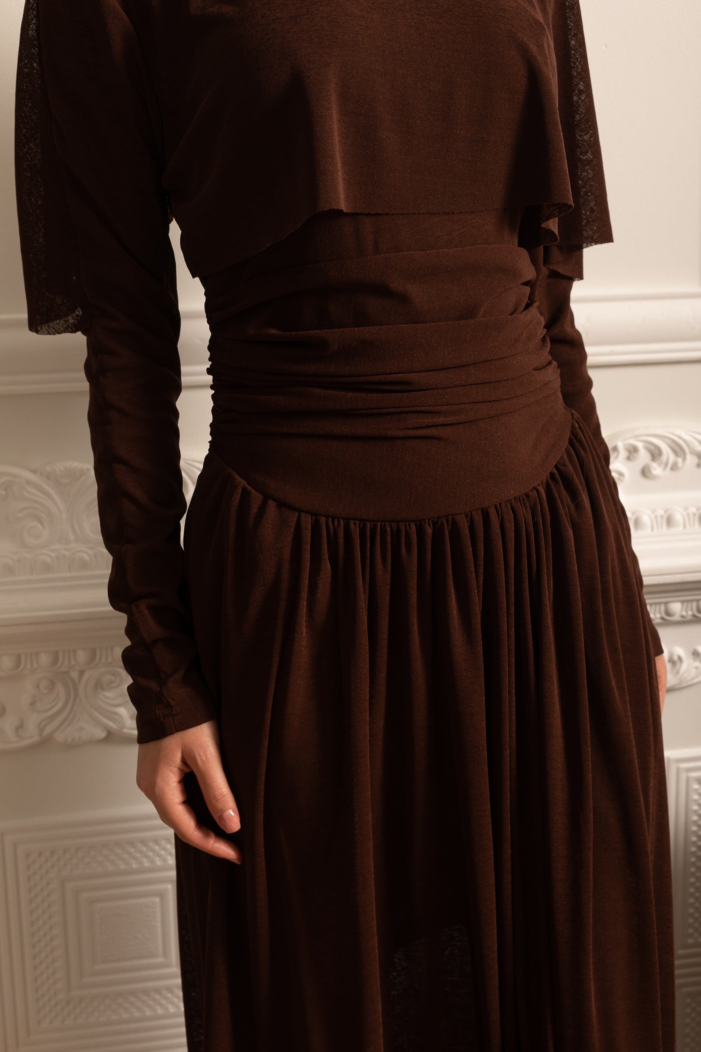Elegant Dress With Ruched Waist, Pleated Maxi Skirt And Cape-Like Layered Top - Brown