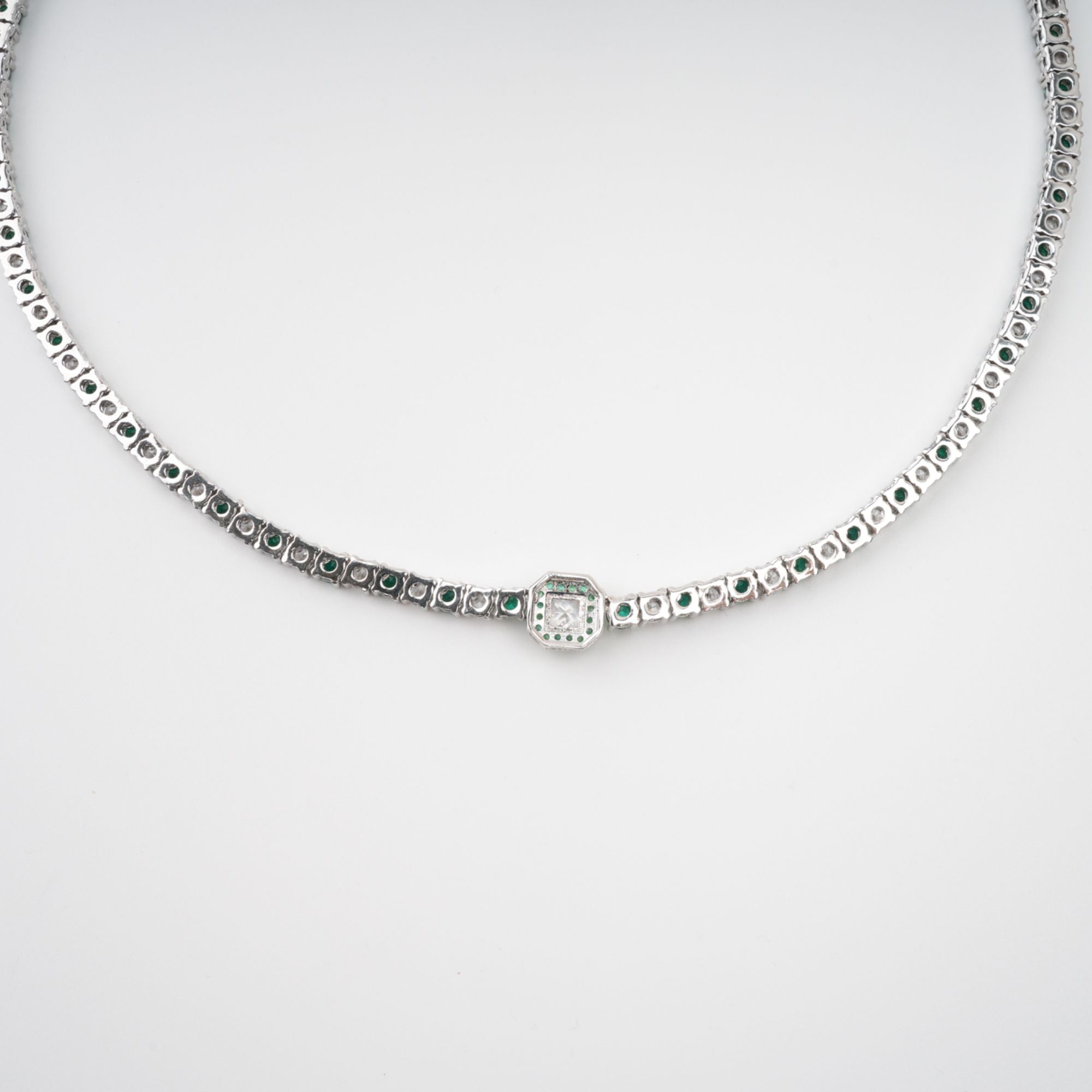 Héloïse Green Crystal Embellished Necklace