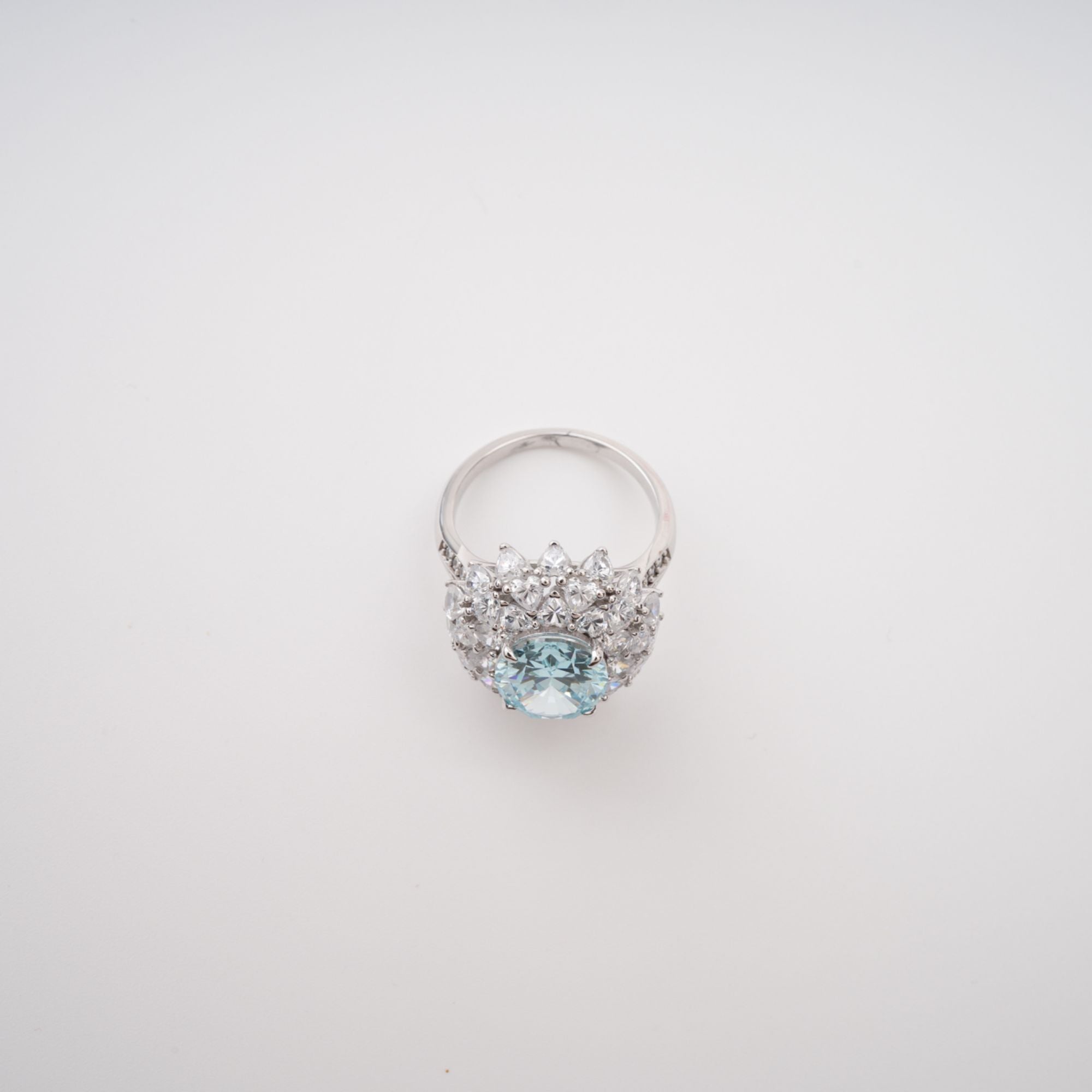 Céleste Blue Oval Cut Gemstone Sterling Silver Ring