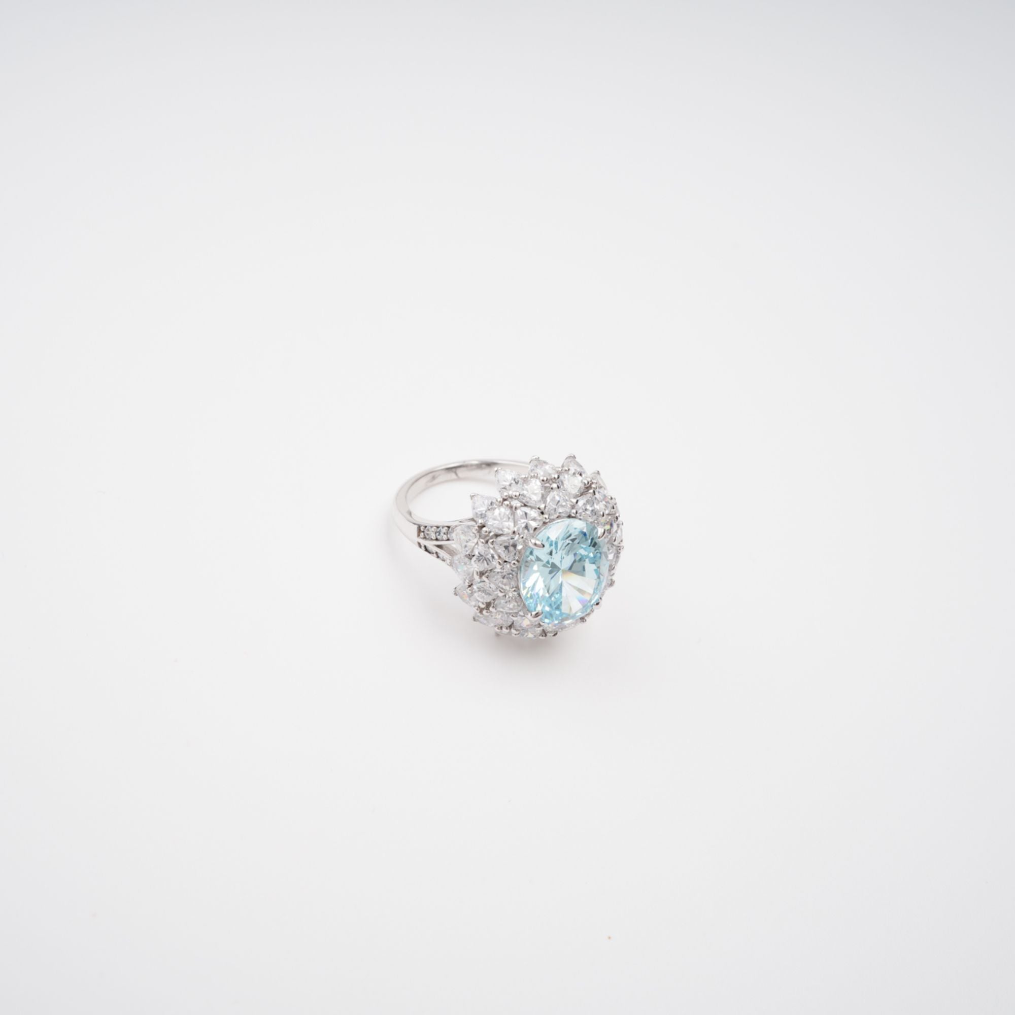 Céleste Blue Oval Cut Gemstone Sterling Silver Ring