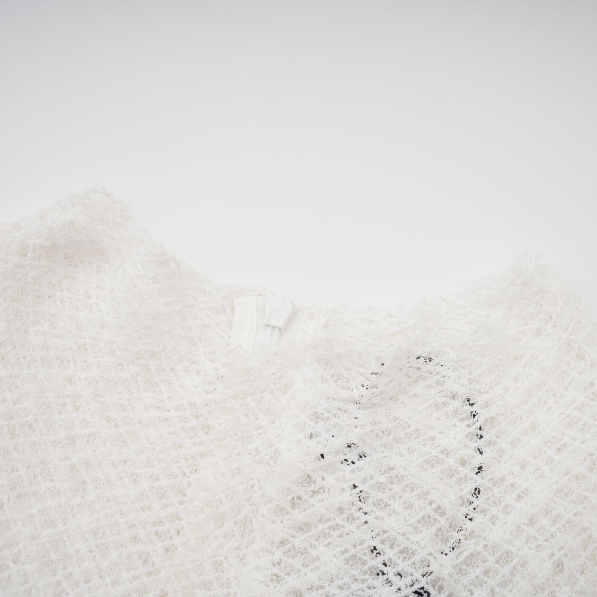 Athena wavy-pattern lace maxi dress in White (Final Sale-US Only)