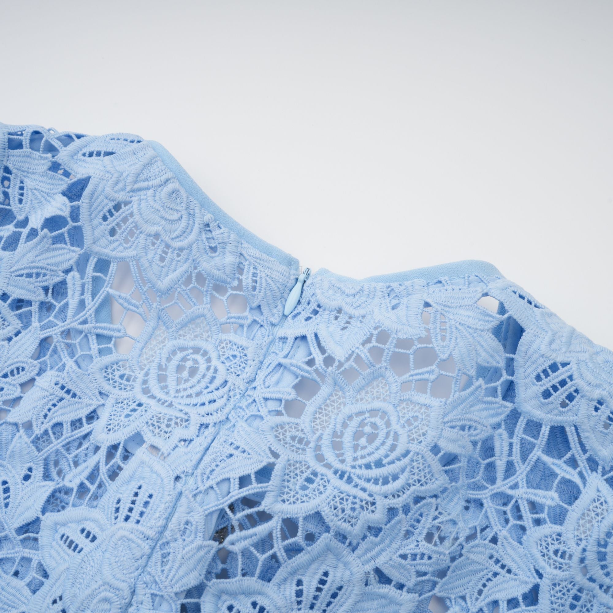 Ariane blue floral-appliqué ruffled lace mini dress