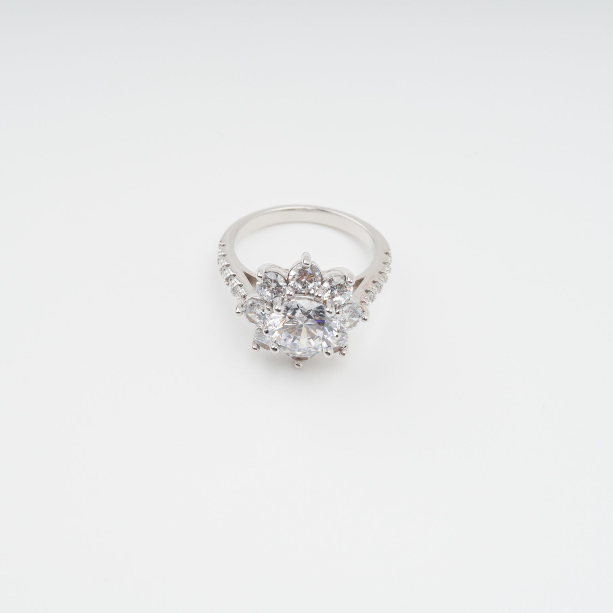 Émilie Sterling Silver Flower Shaped Zircon Gemstone Ring