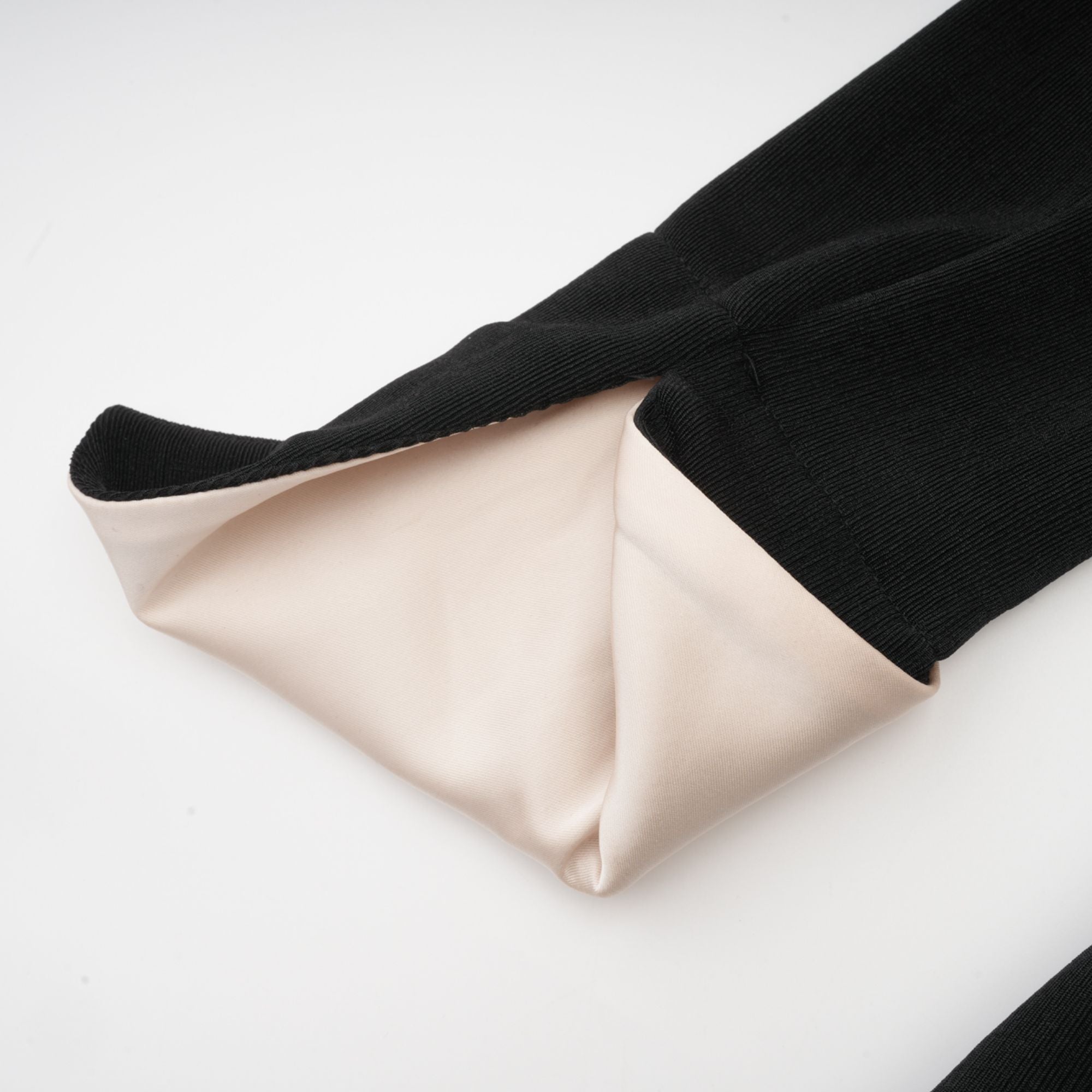 Karine contrast-color bowknot v-neck maxi dress (Final Sale-US Only)