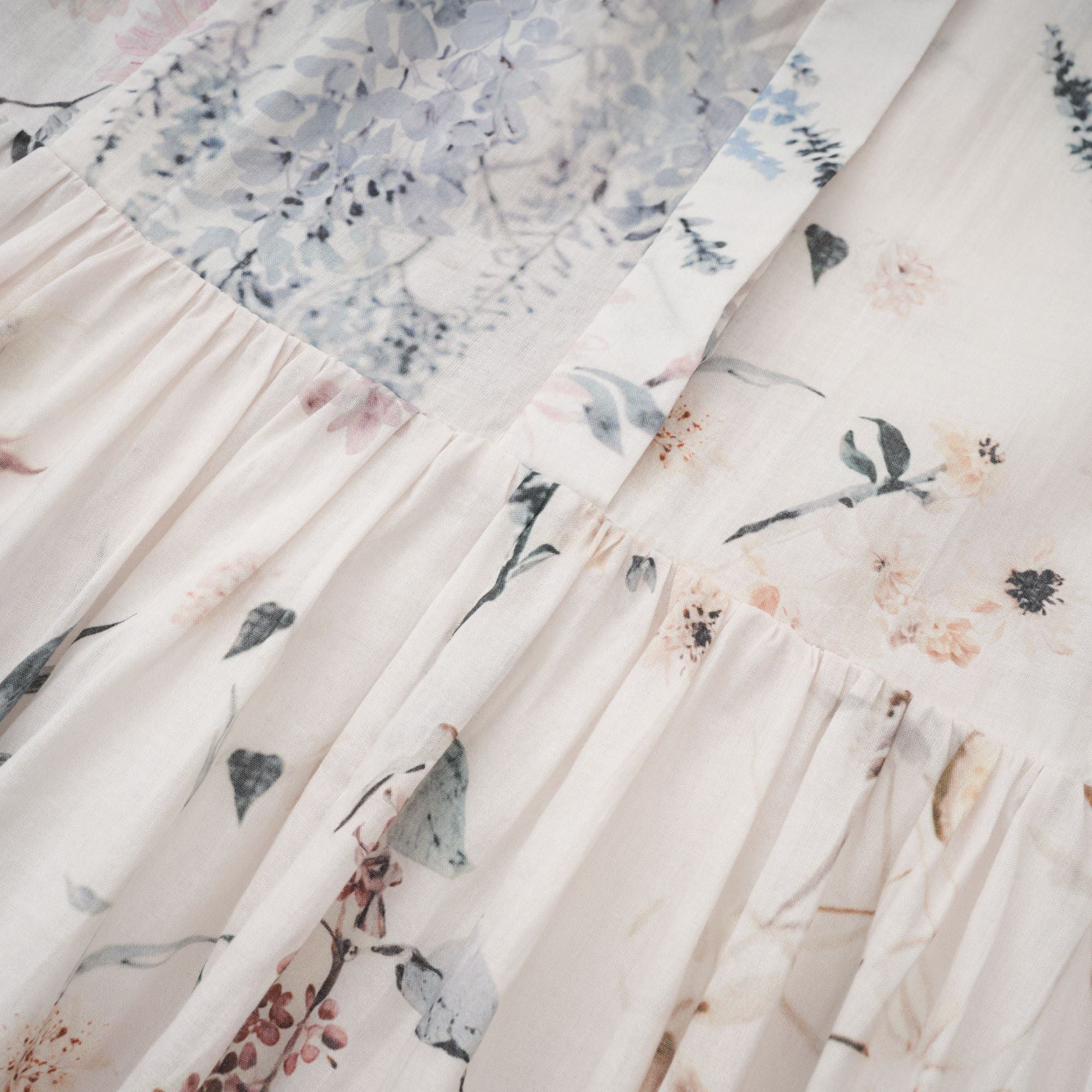 Héloïse White Floral Print Summer Midi Dress