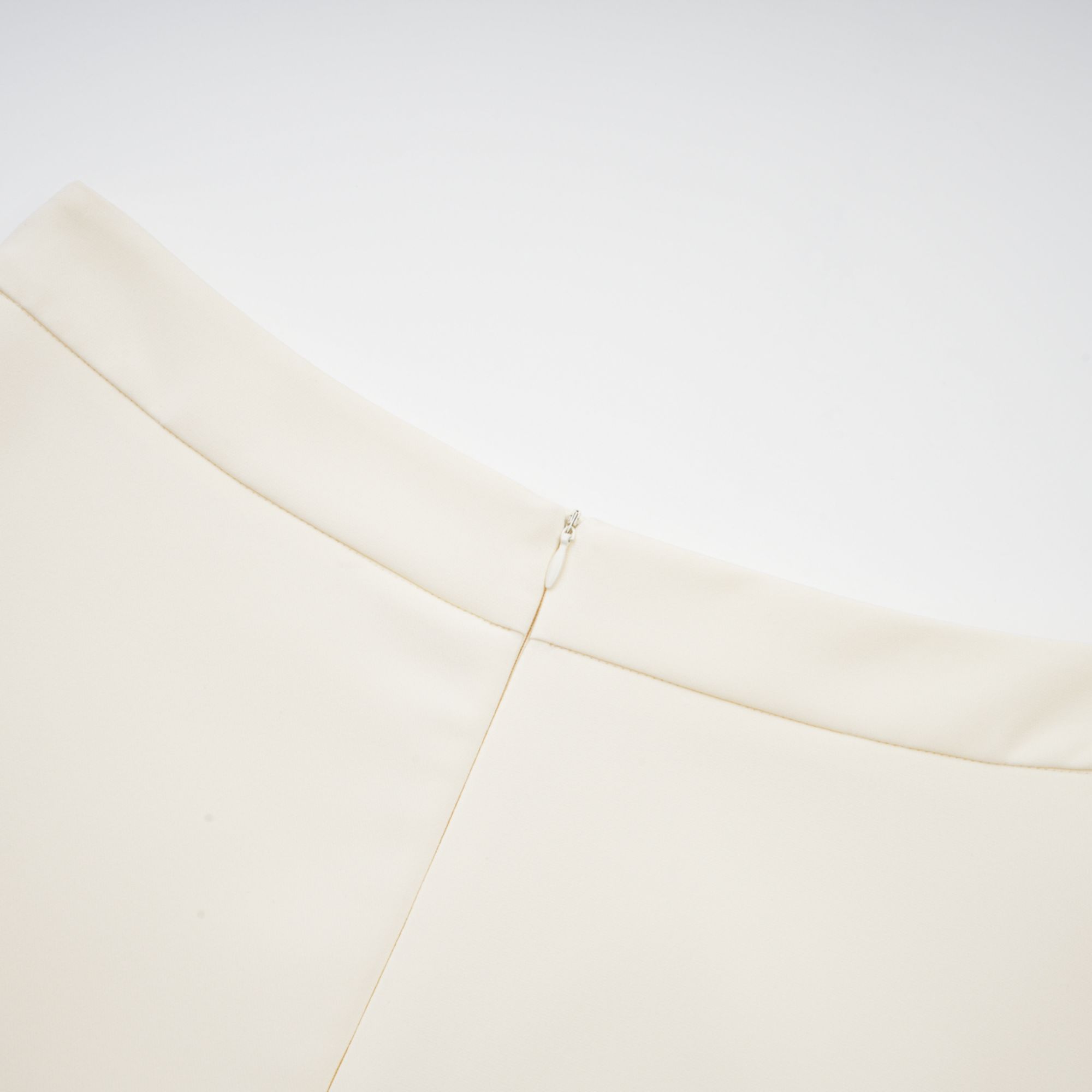 Coralie neutrals 3D-petal top & skirt matching set