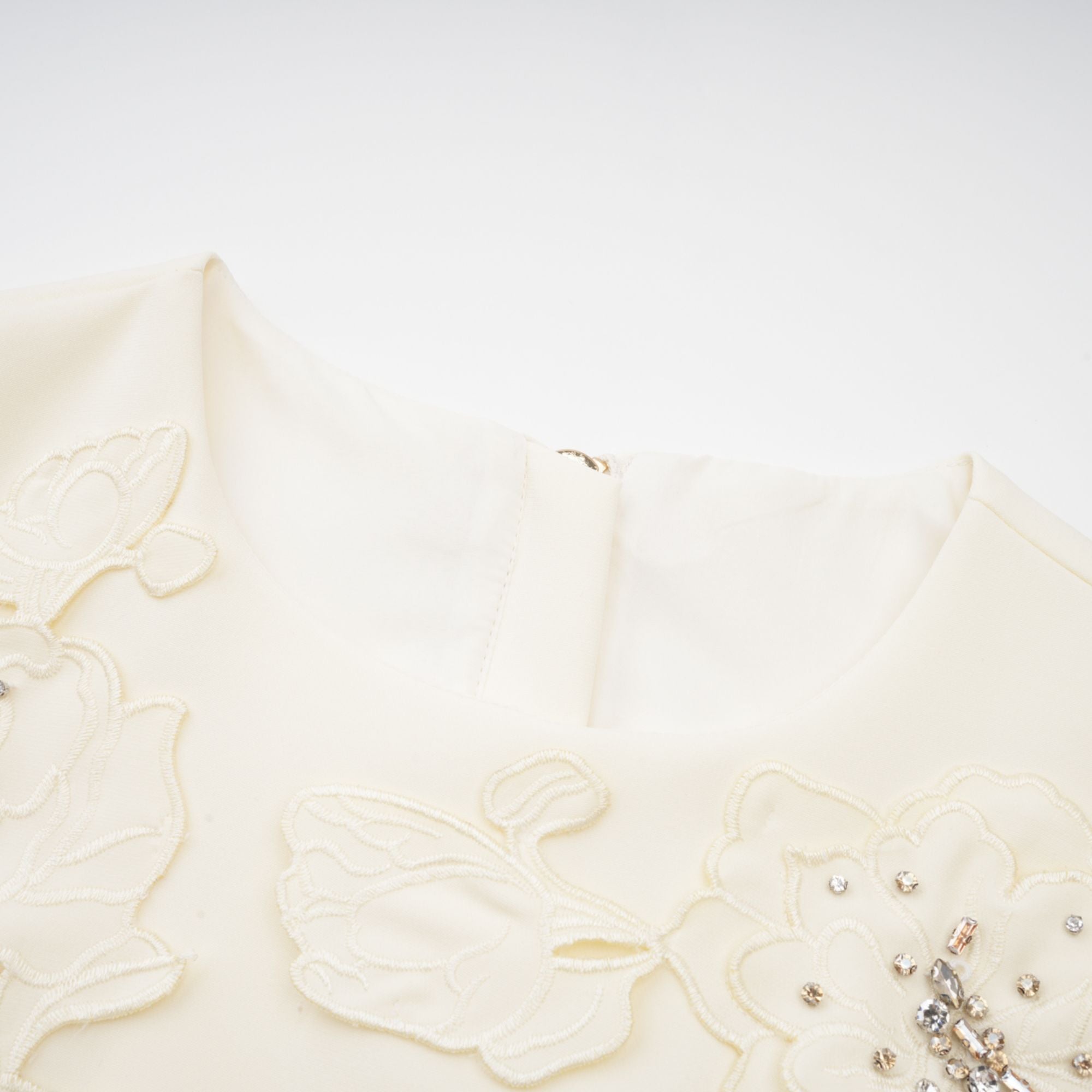 Coralie neutrals 3D-petal top & skirt matching set