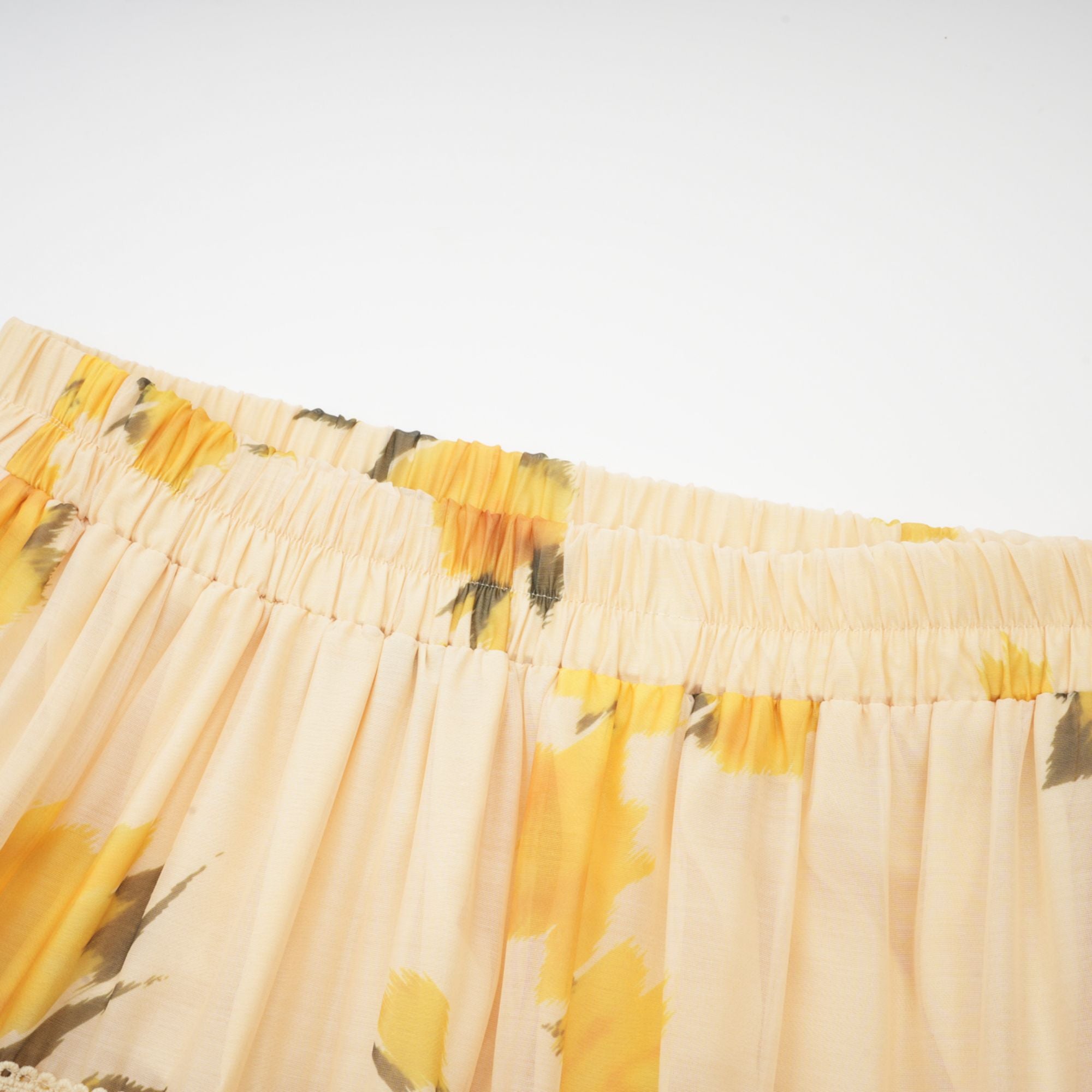 Éva yellow floral-print blouse & skirt matching set