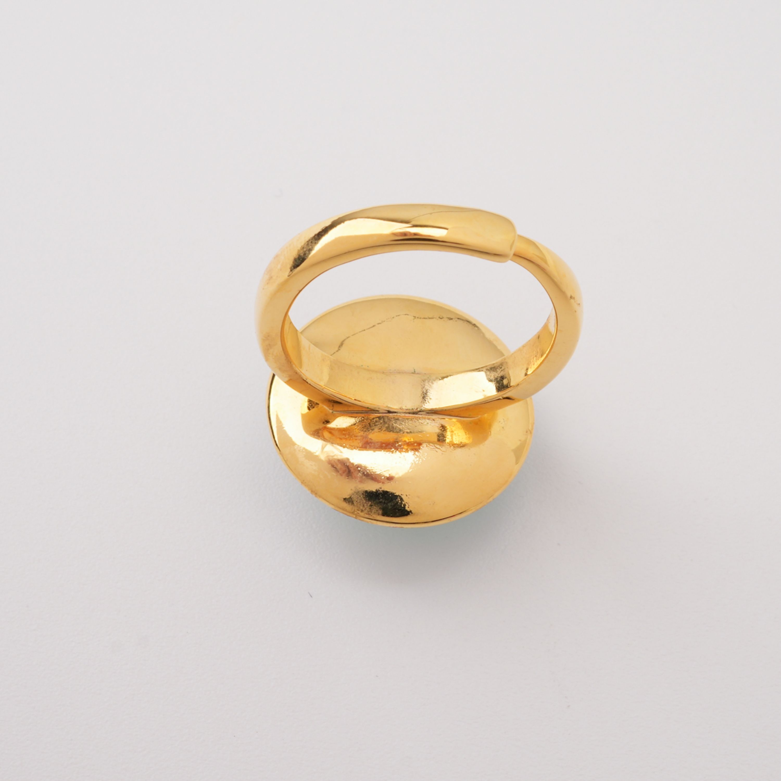 Ezra Aqua Chalcedony Round Cabochon Crystal Ring
