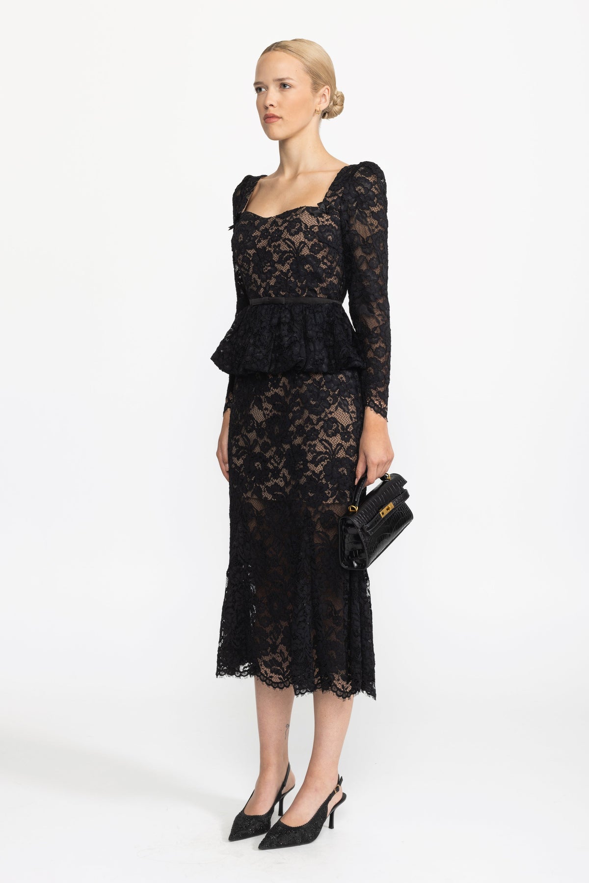 Lace Sweetheart Peplum Midi Dress with Puff Sleeves - Black