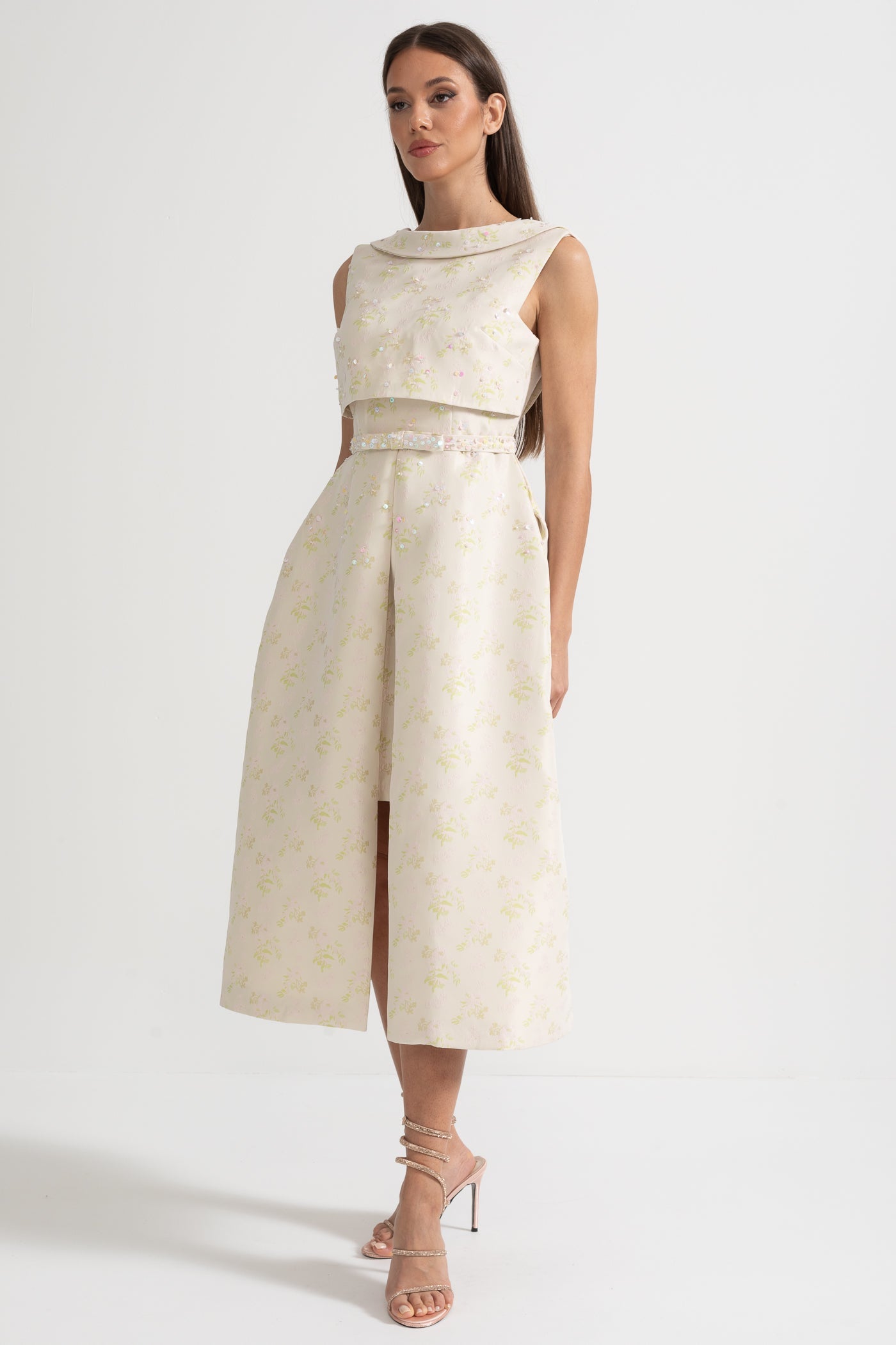 Floral Embroidered Sleeveless Dress With High Neckline And Front Slit - Ivoire