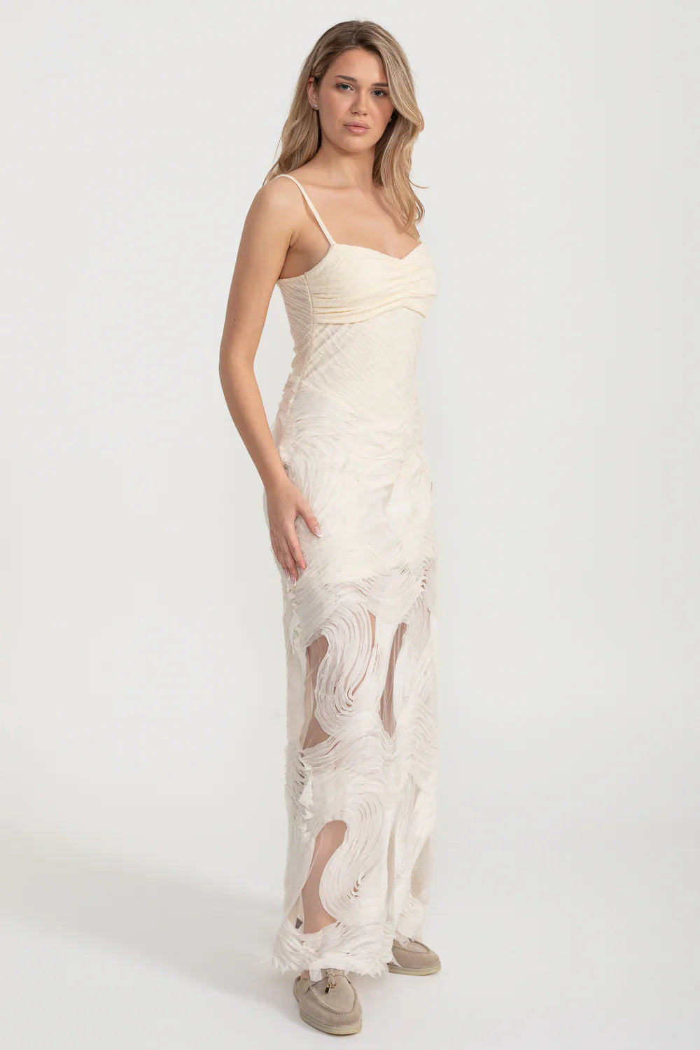 Sleeveless Evening Gown With Intricate Swirling Textures And Sheer Base Material - Ivoire