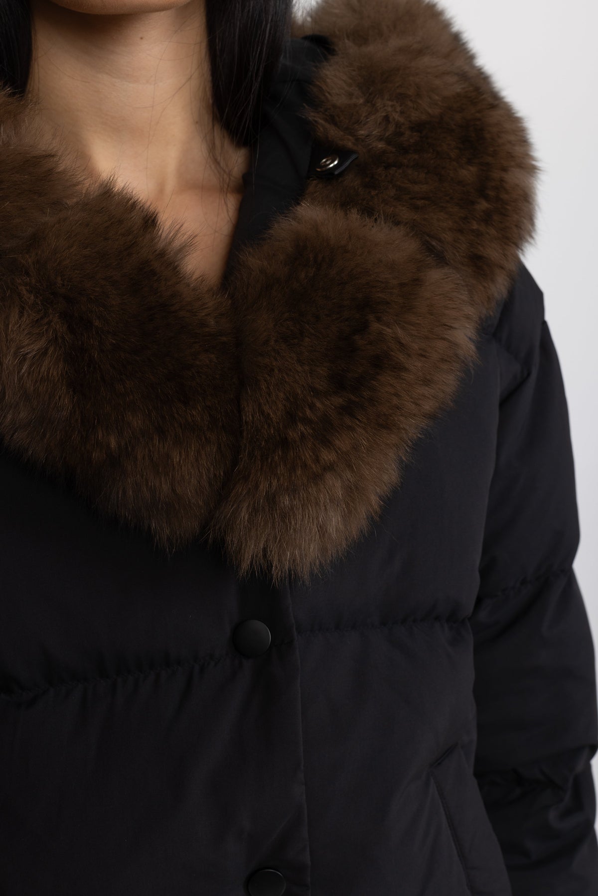 Fox Fur Hood Cropped Down Puffer Jacket - Black