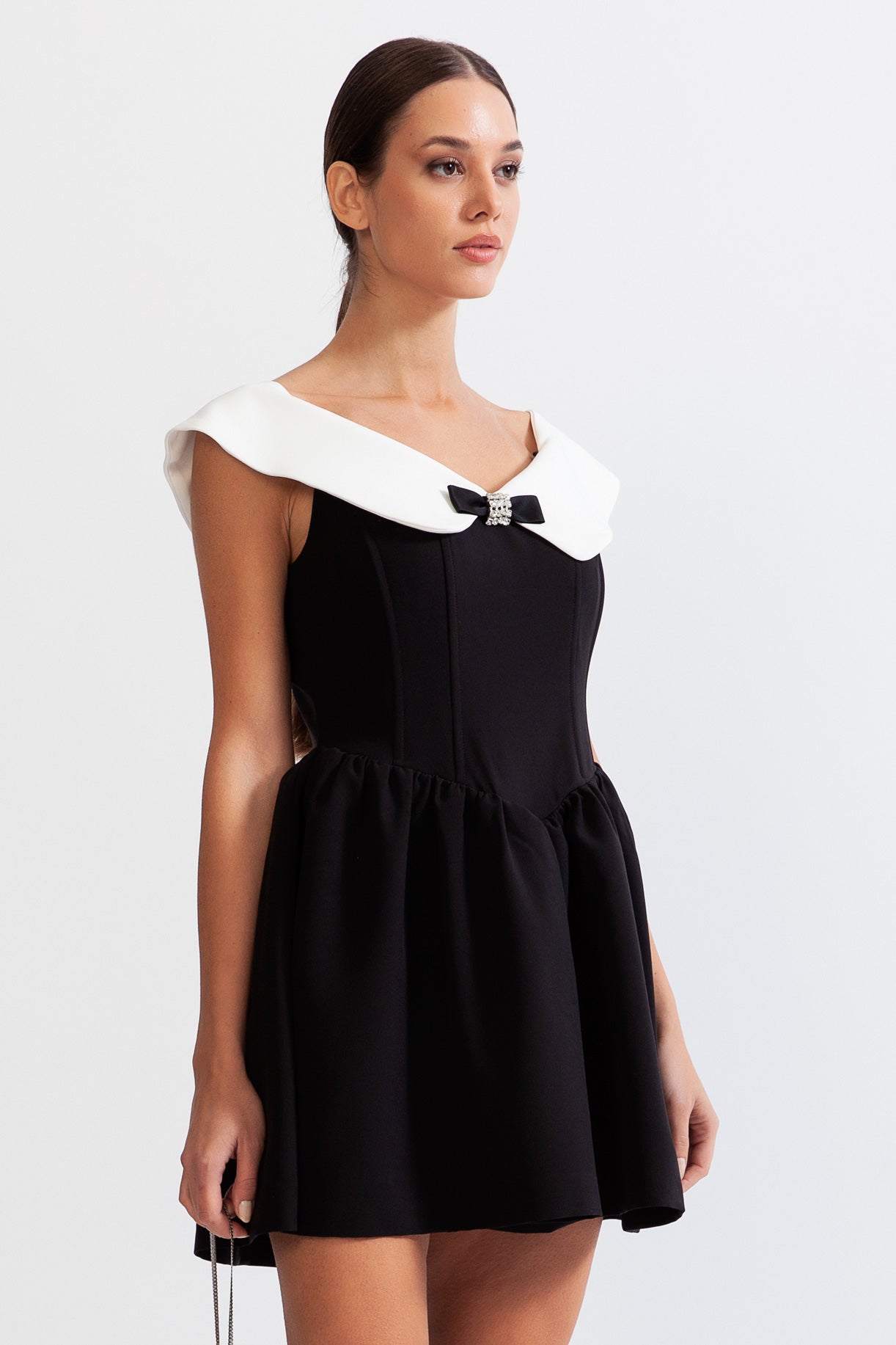 VIVIENNE Bow Detail Minimalist Mini Dress - B&W Black