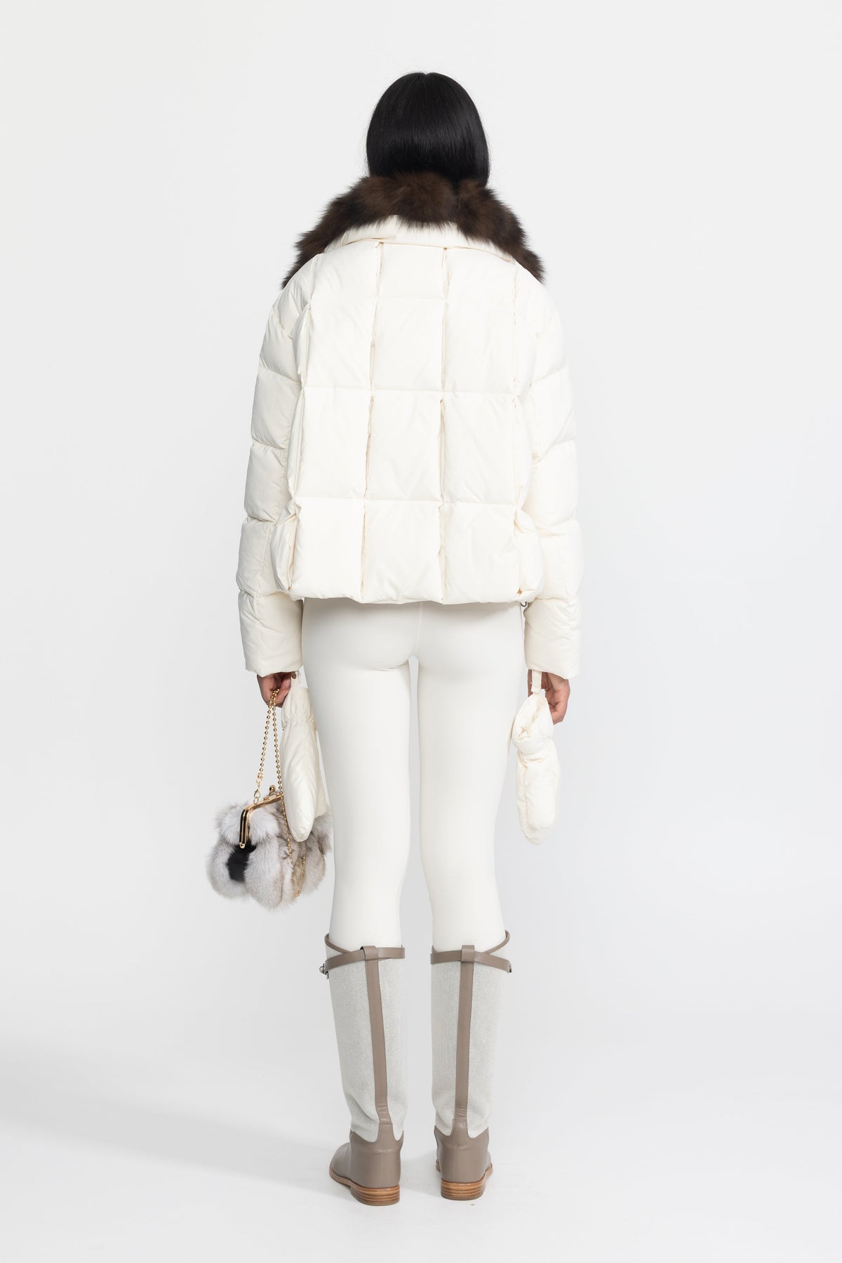 Aliénor Ivoire Fox Fur Collar Cropped Down Puffer Jacket