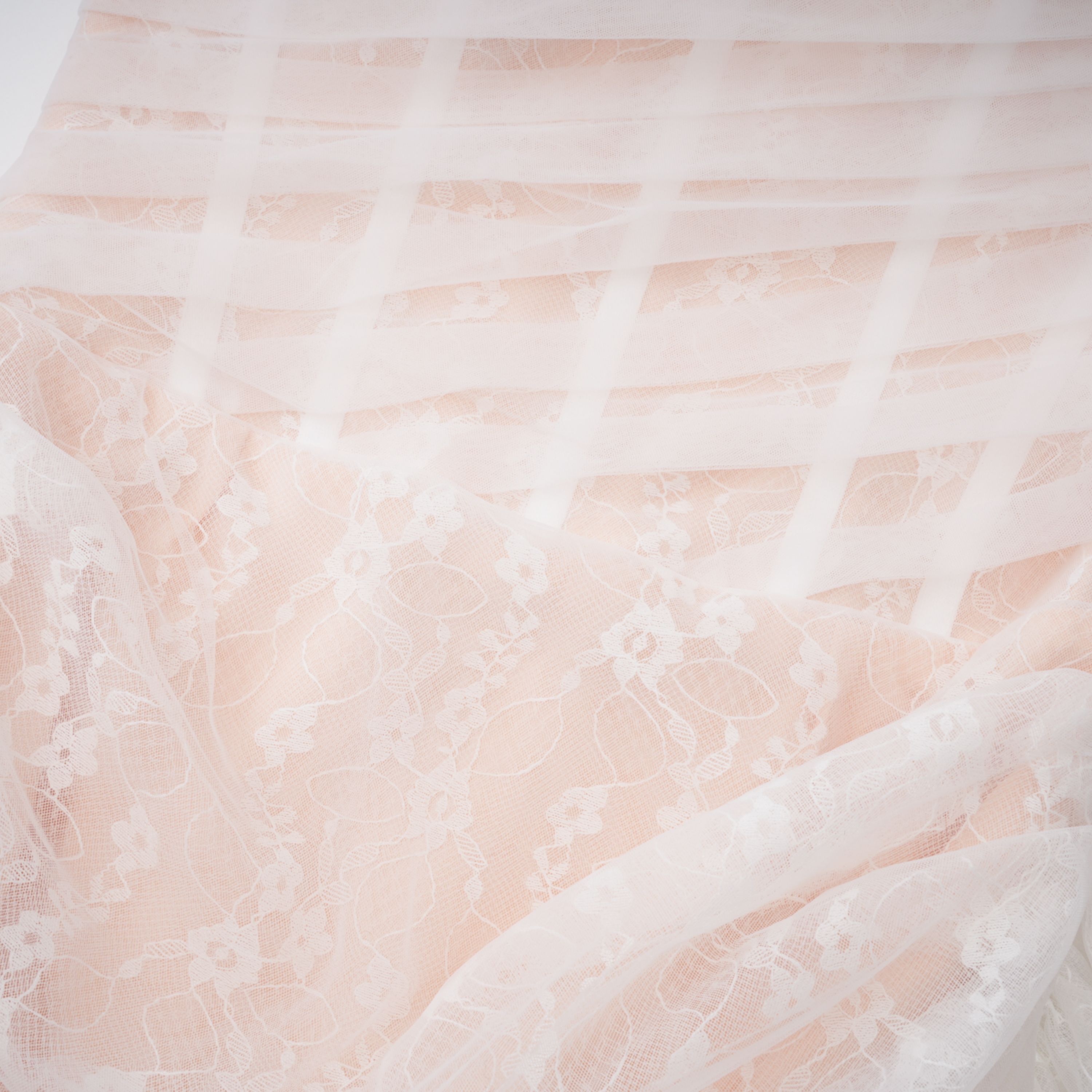 Krasava White Floral Lace Ruched Mini Dress