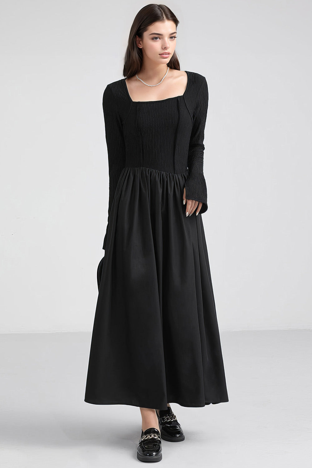 Midi Dress with Long Sleeves - Black