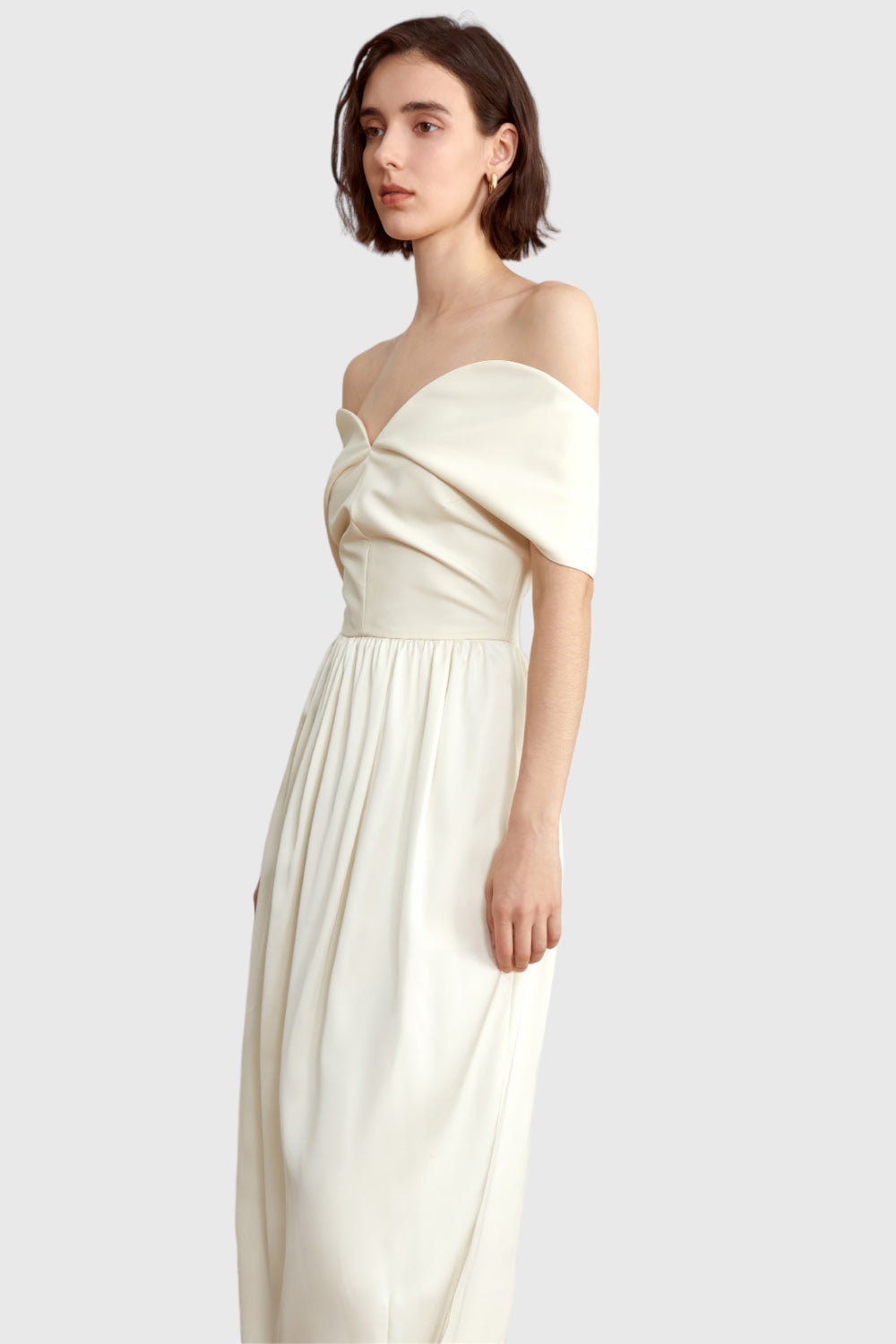 Off Shoulders Midi Dress with Sweetheart Neckline - Beige