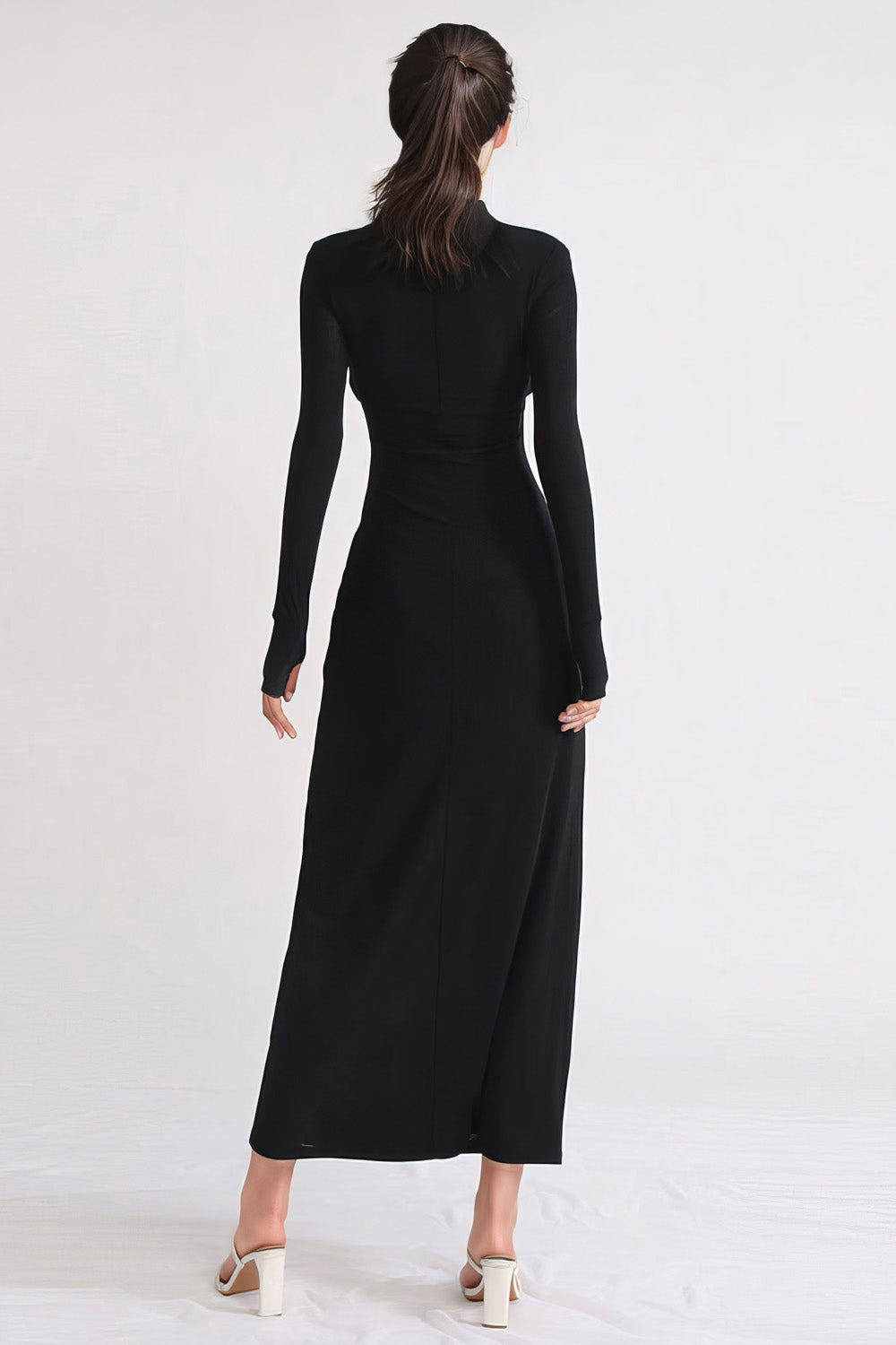 Elegant Maxi Dress with Long Sleeves - Black