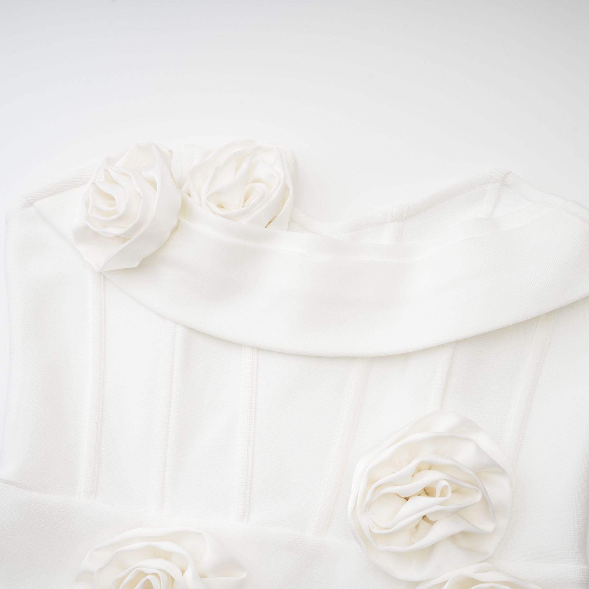 Geneviève off-shoulder floral dress (US Only)