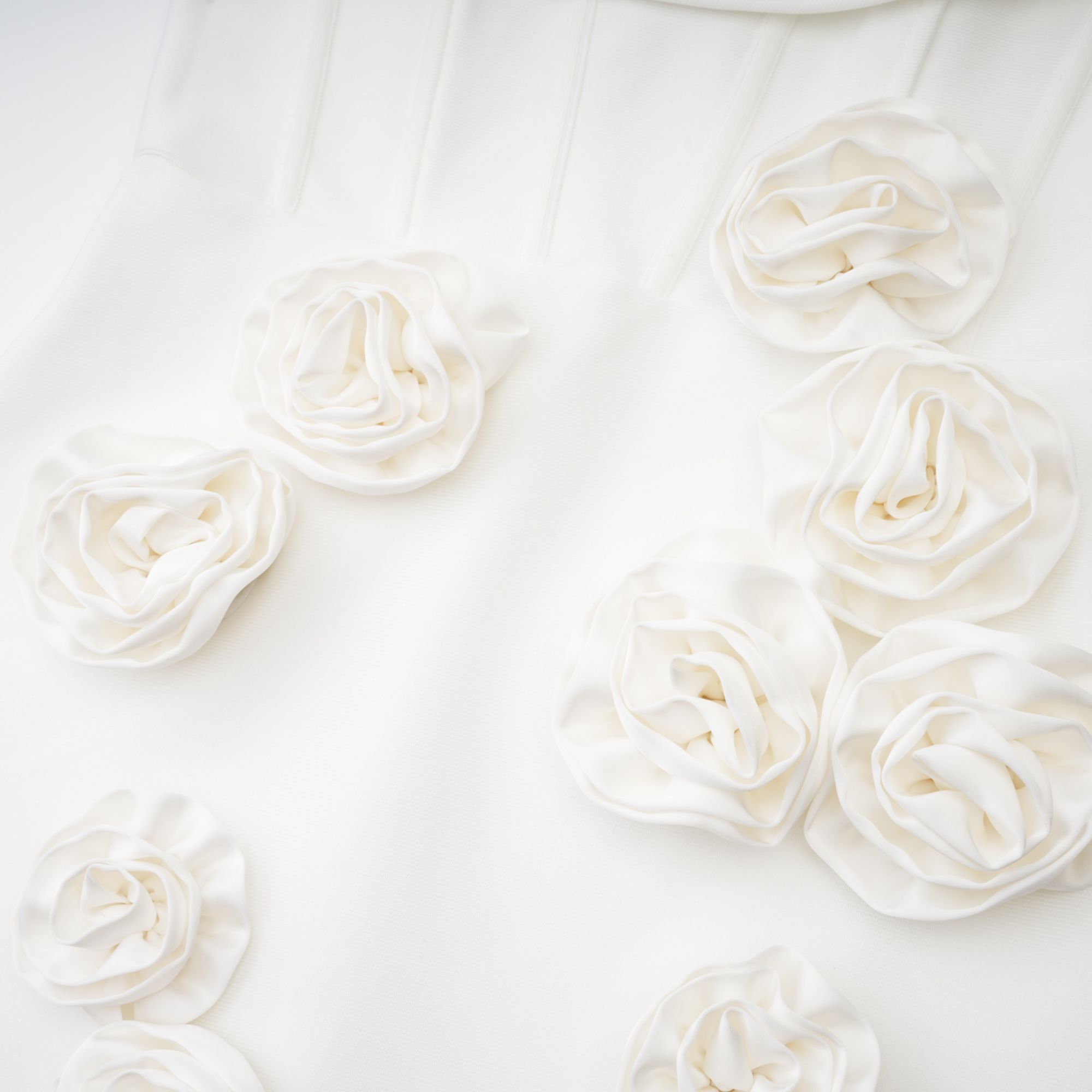 Geneviève off-shoulder floral dress (US Only)