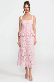 Sleeveless Lace Peplum Dress With Midi Skirt And Golden Buttons - Pink