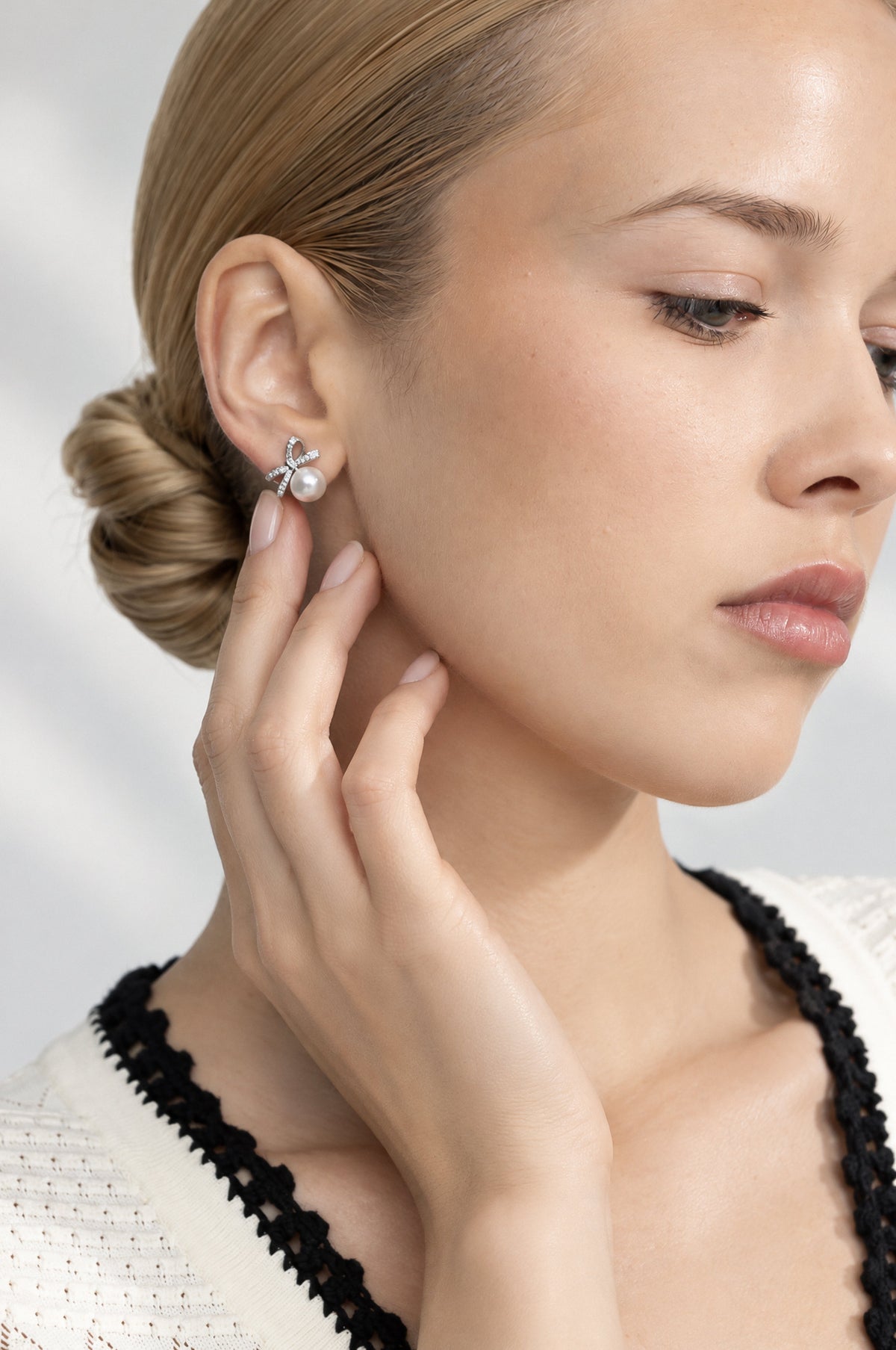 Gaëtane Silver Pearl Drop Bow Stud Earrings