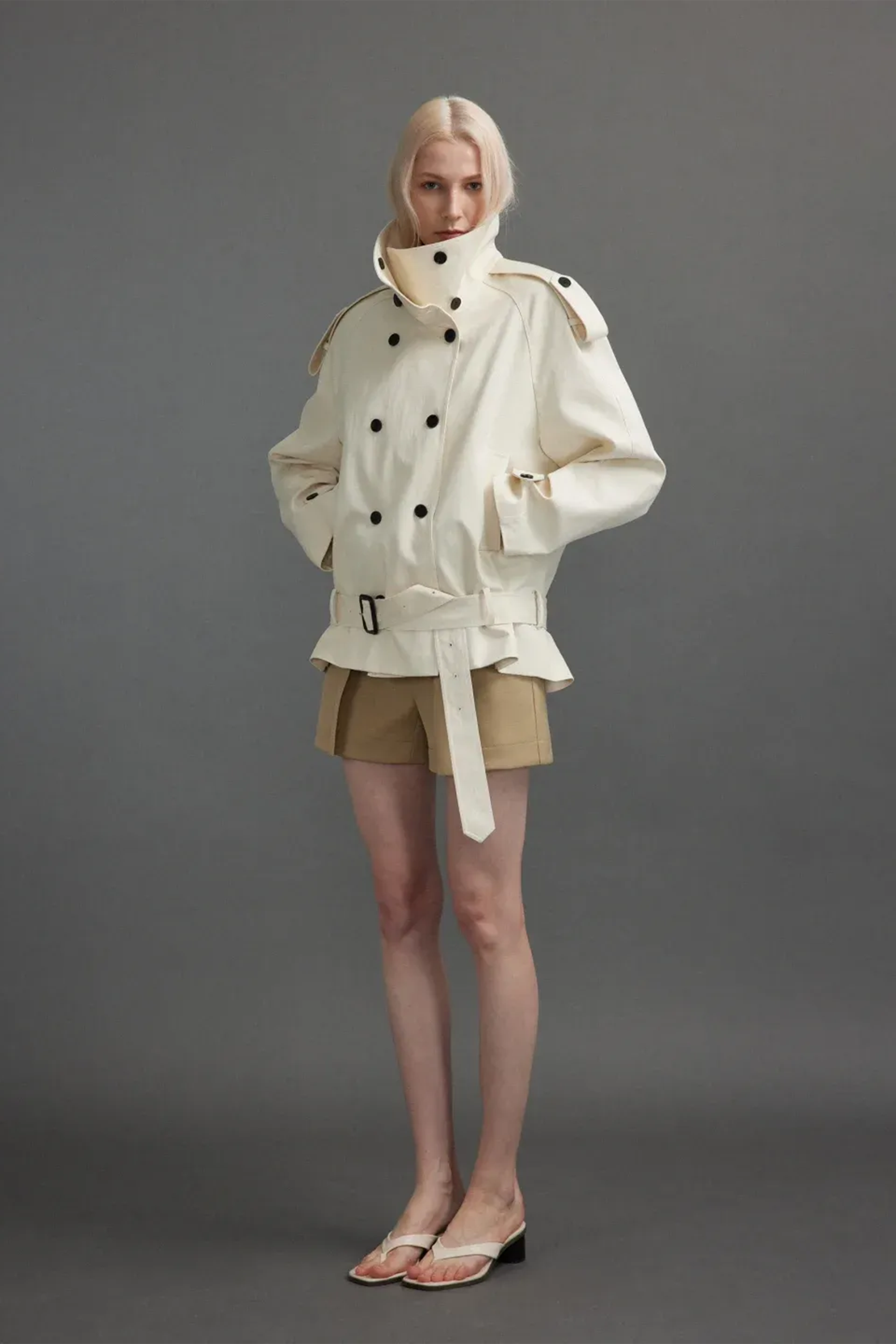 Calliopée White Double-Breasted Short Trench Coat